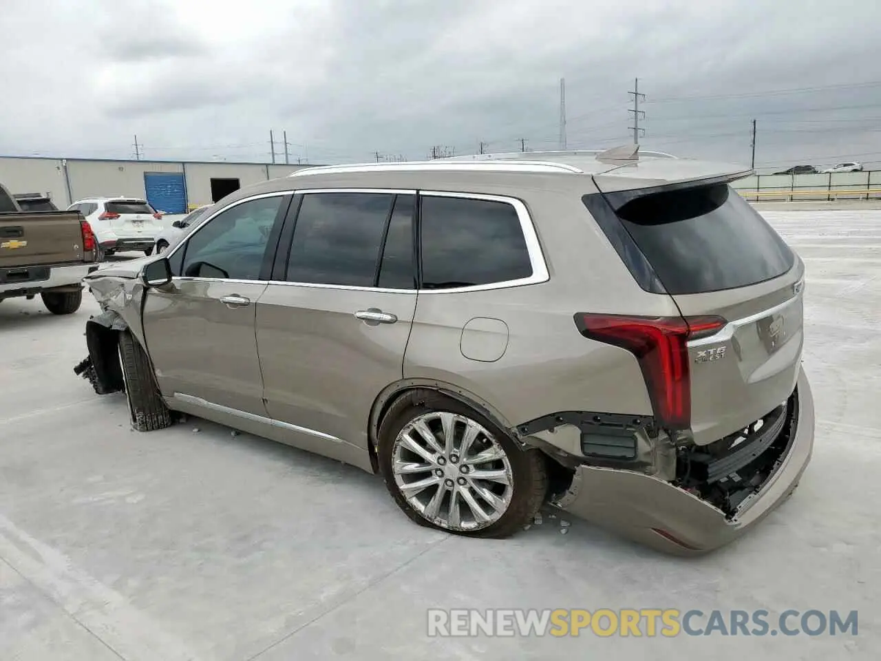 2 Photograph of a damaged car 1GYKPAR44NZ156183 CADILLAC XT6 2022