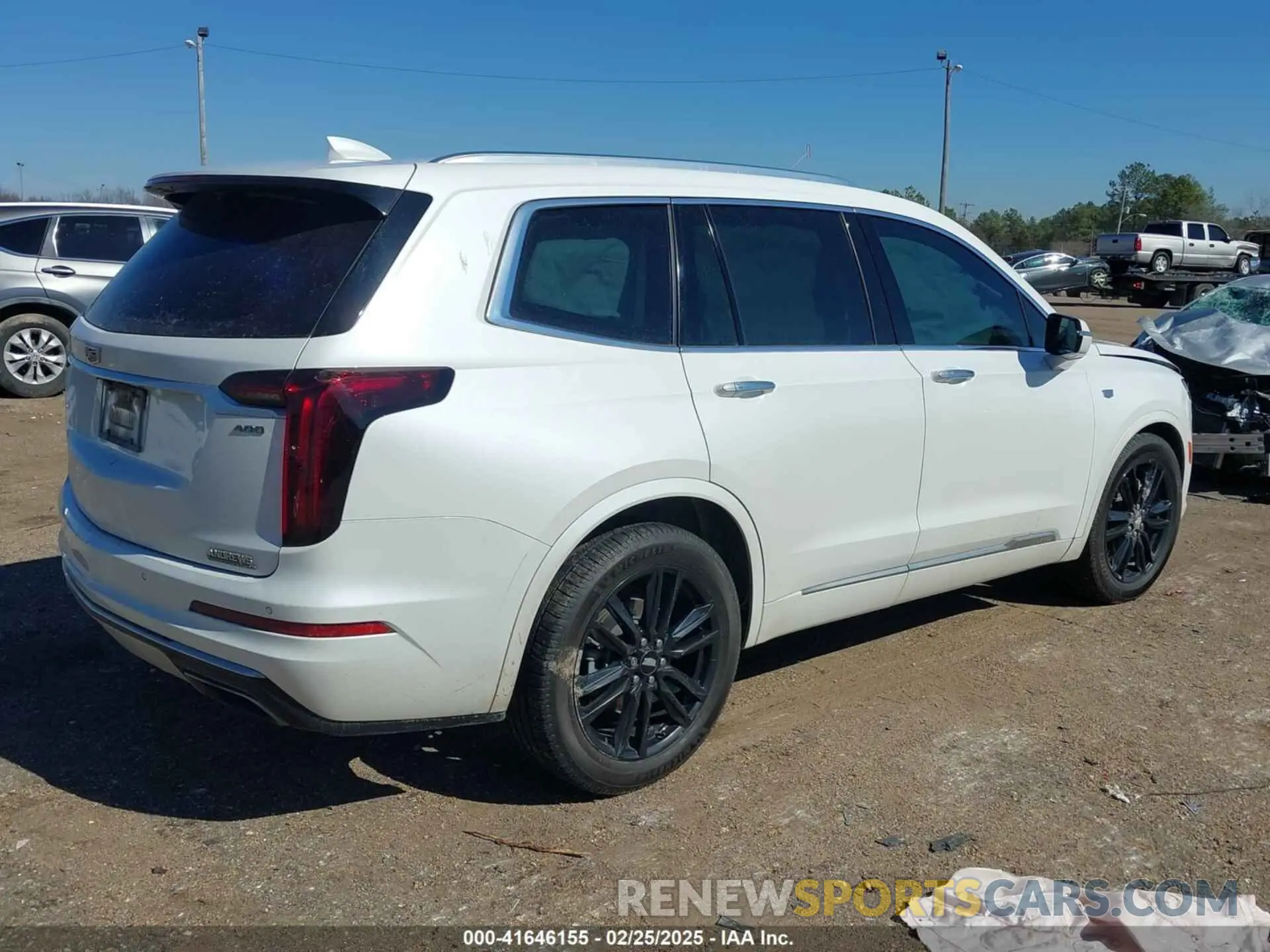 4 Photograph of a damaged car 1GYKPCRS2NZ177625 CADILLAC XT6 2022