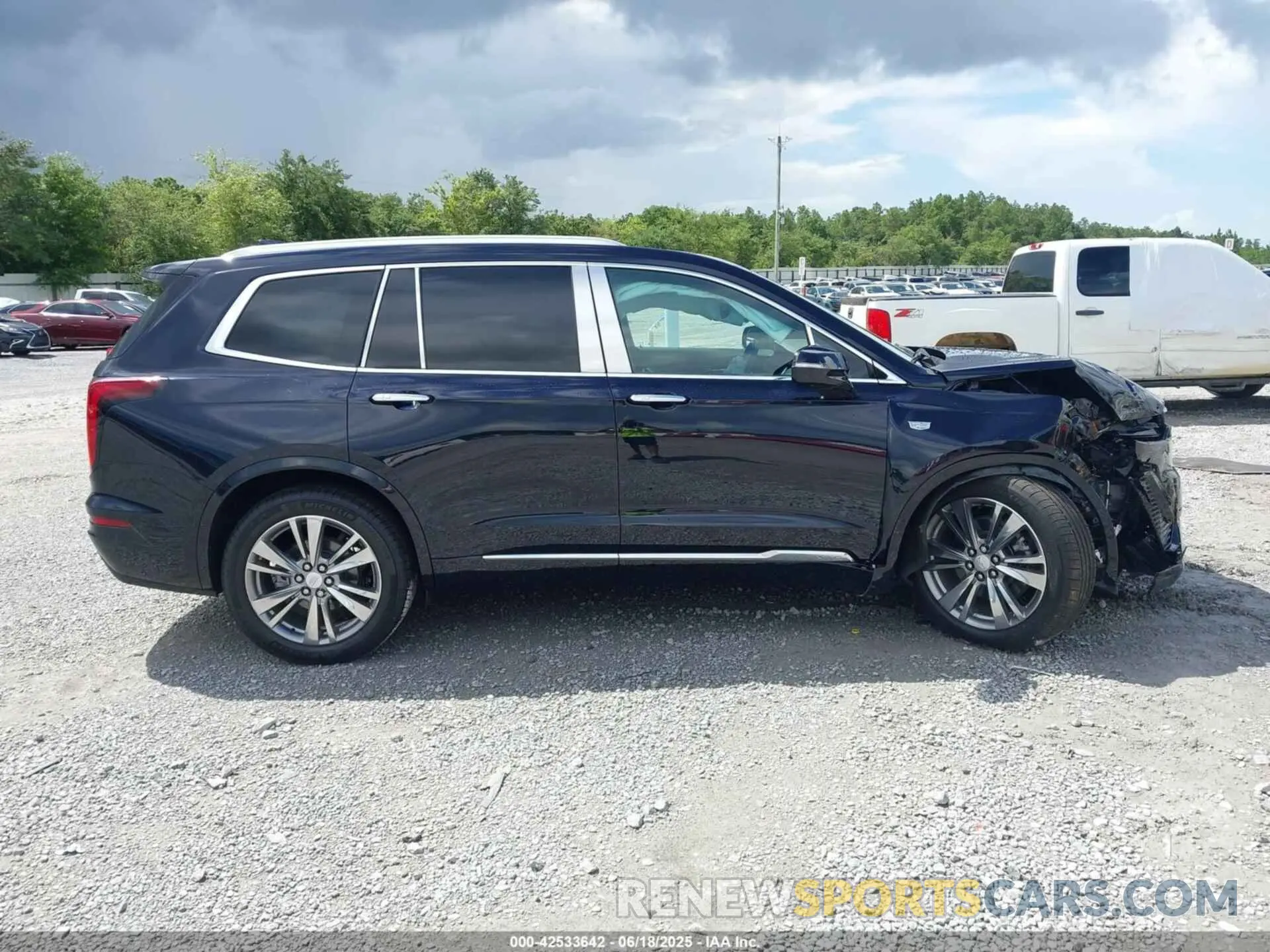 13 Photograph of a damaged car 1GYKPCRS4NZ145145 CADILLAC XT6 2022