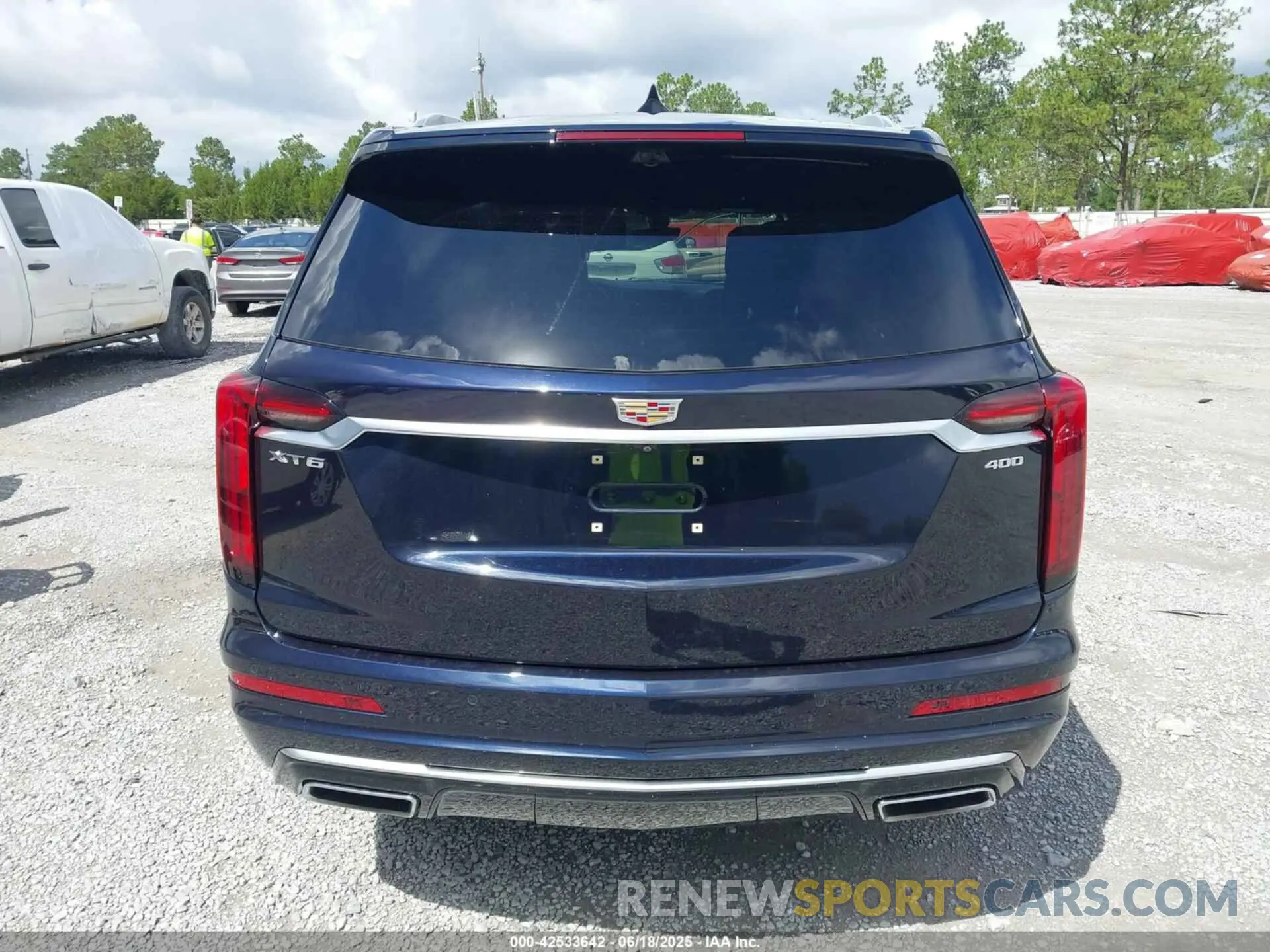 16 Photograph of a damaged car 1GYKPCRS4NZ145145 CADILLAC XT6 2022
