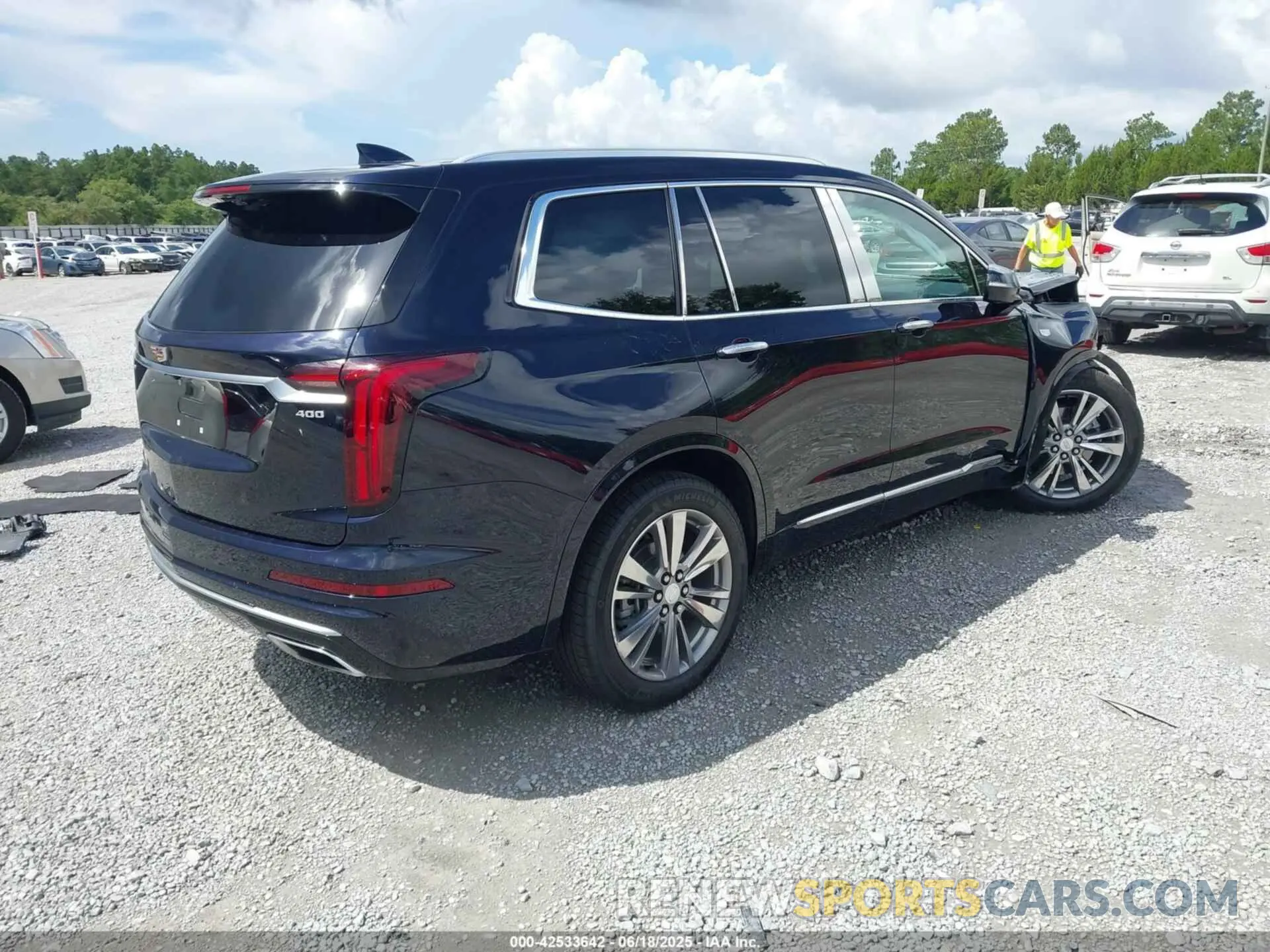 4 Photograph of a damaged car 1GYKPCRS4NZ145145 CADILLAC XT6 2022