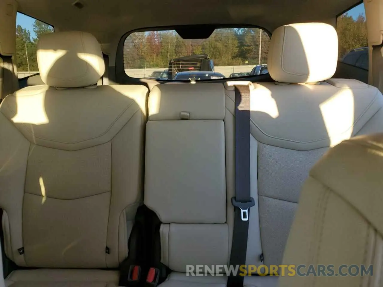 10 Photograph of a damaged car 1GYKPCRS6NZ148919 CADILLAC XT6 2022