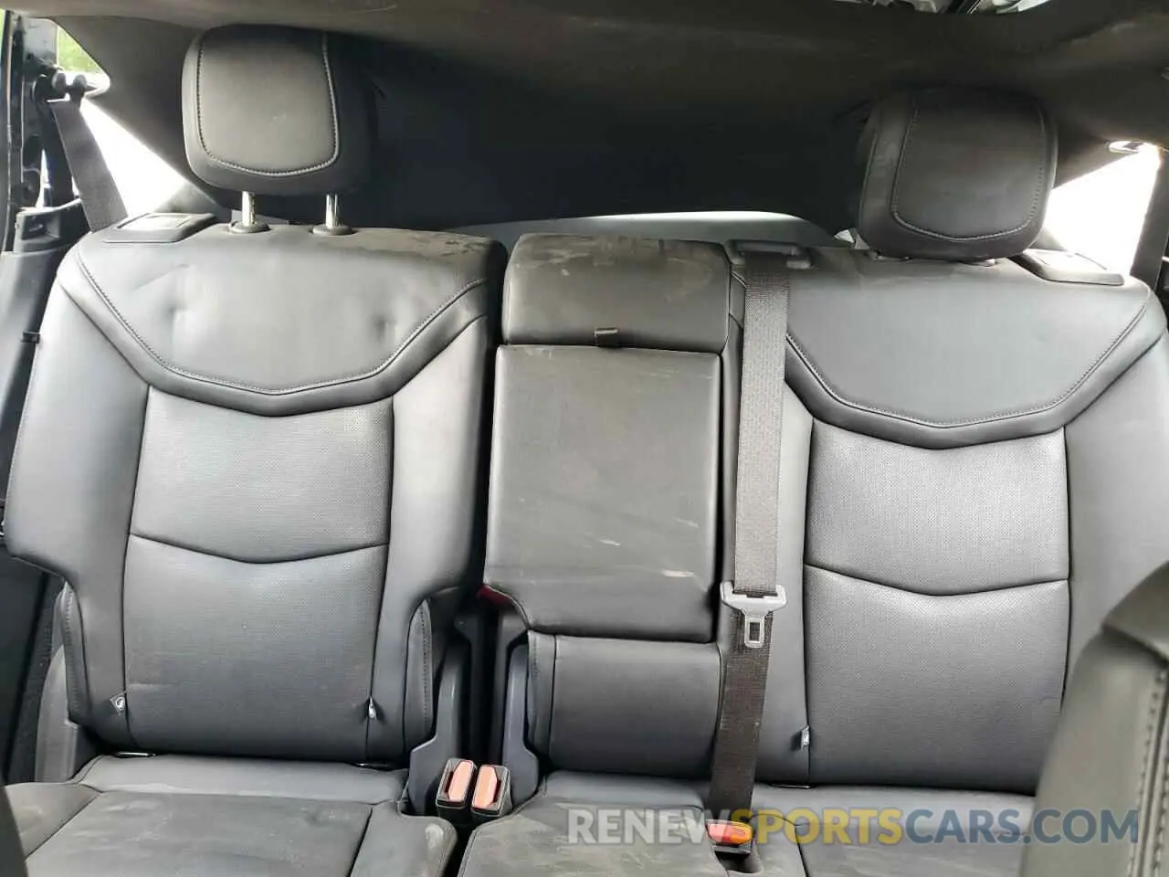 10 Photograph of a damaged car 1GYKPCRS8NZ104419 CADILLAC XT6 2022