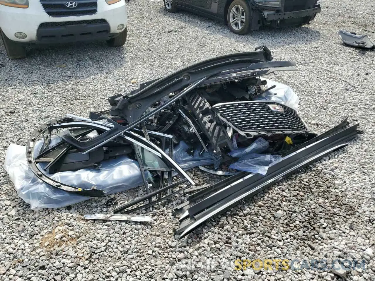 13 Photograph of a damaged car 1GYKPCRS8NZ104419 CADILLAC XT6 2022