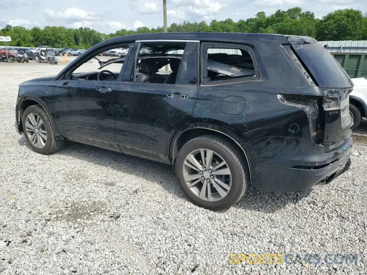 2 Photograph of a damaged car 1GYKPCRS8NZ104419 CADILLAC XT6 2022