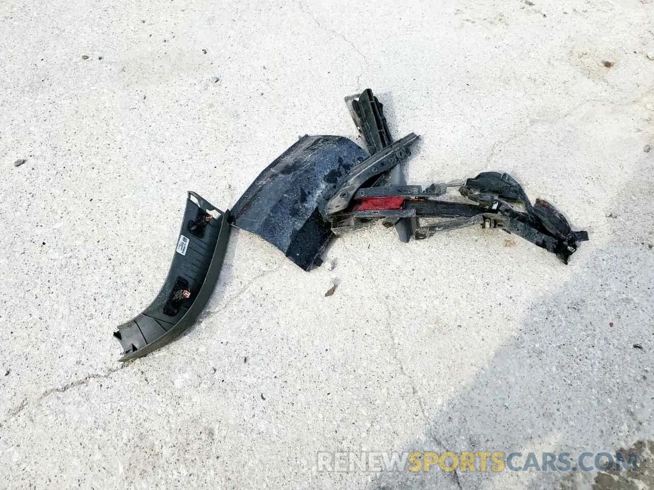 13 Photograph of a damaged car 1GYKPCRS9NZ107393 CADILLAC XT6 2022