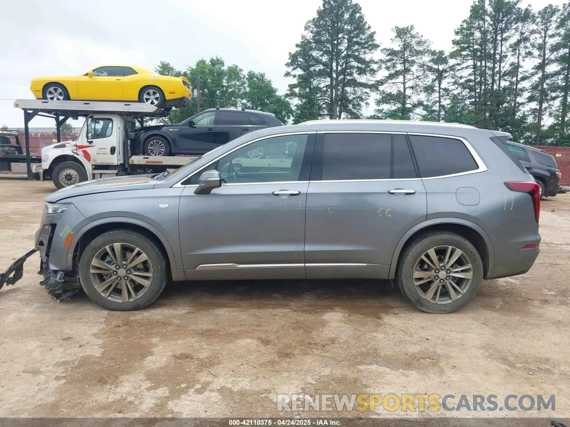 14 Photograph of a damaged car 1GYKPCRS9NZ108656 CADILLAC XT6 2022