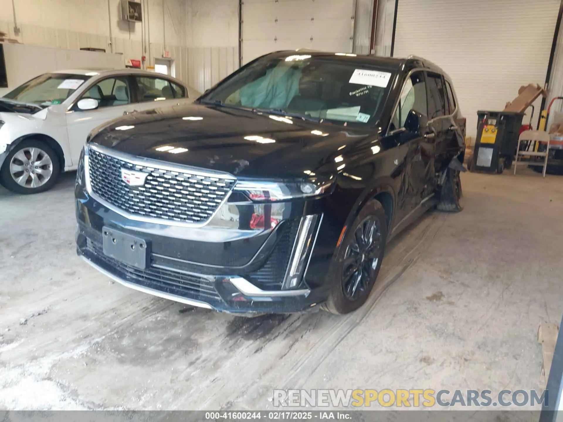 2 Photograph of a damaged car 1GYKPDRS0NZ131233 CADILLAC XT6 2022