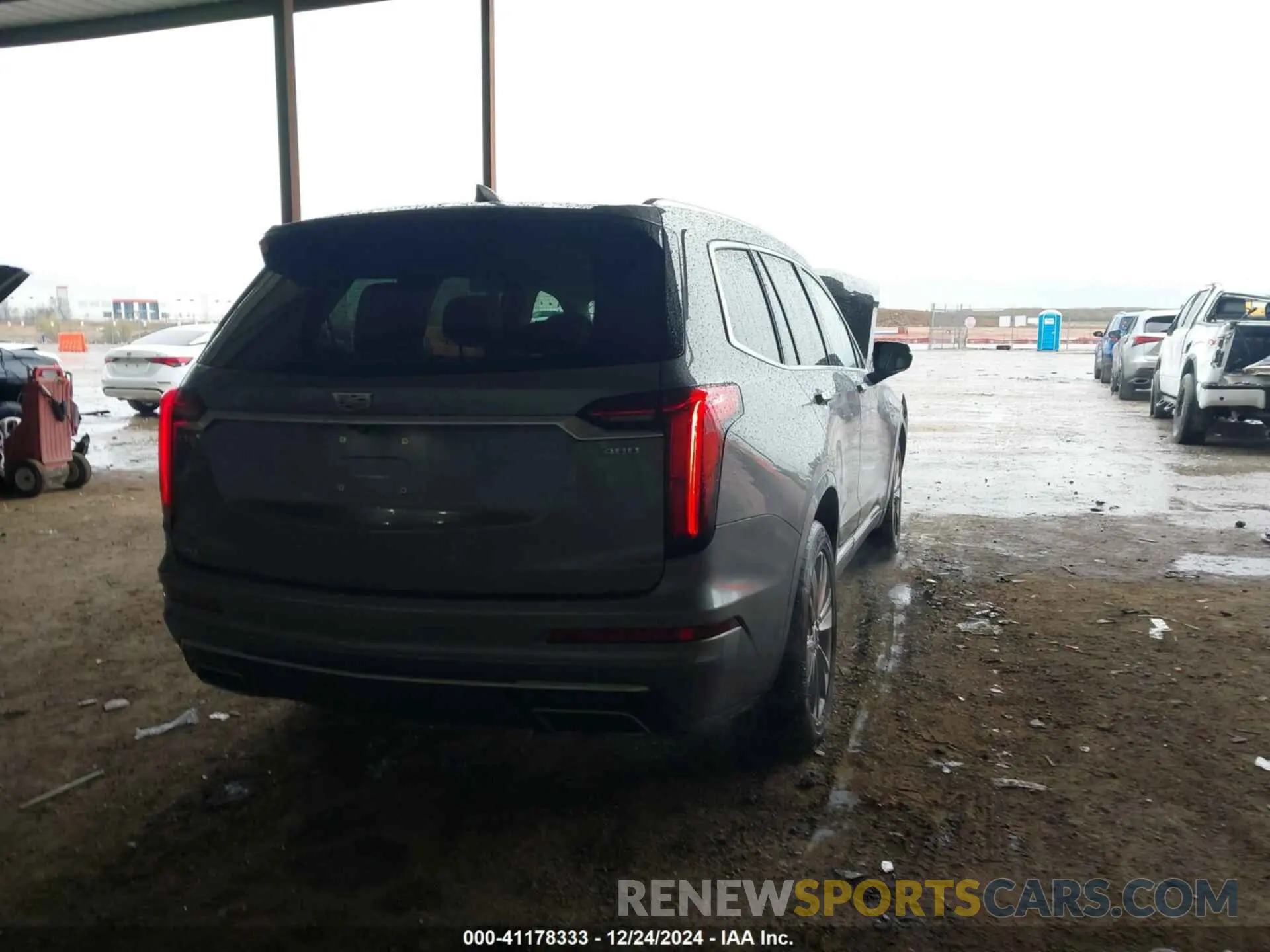 4 Photograph of a damaged car 1GYKPDRS1NZ108012 CADILLAC XT6 2022