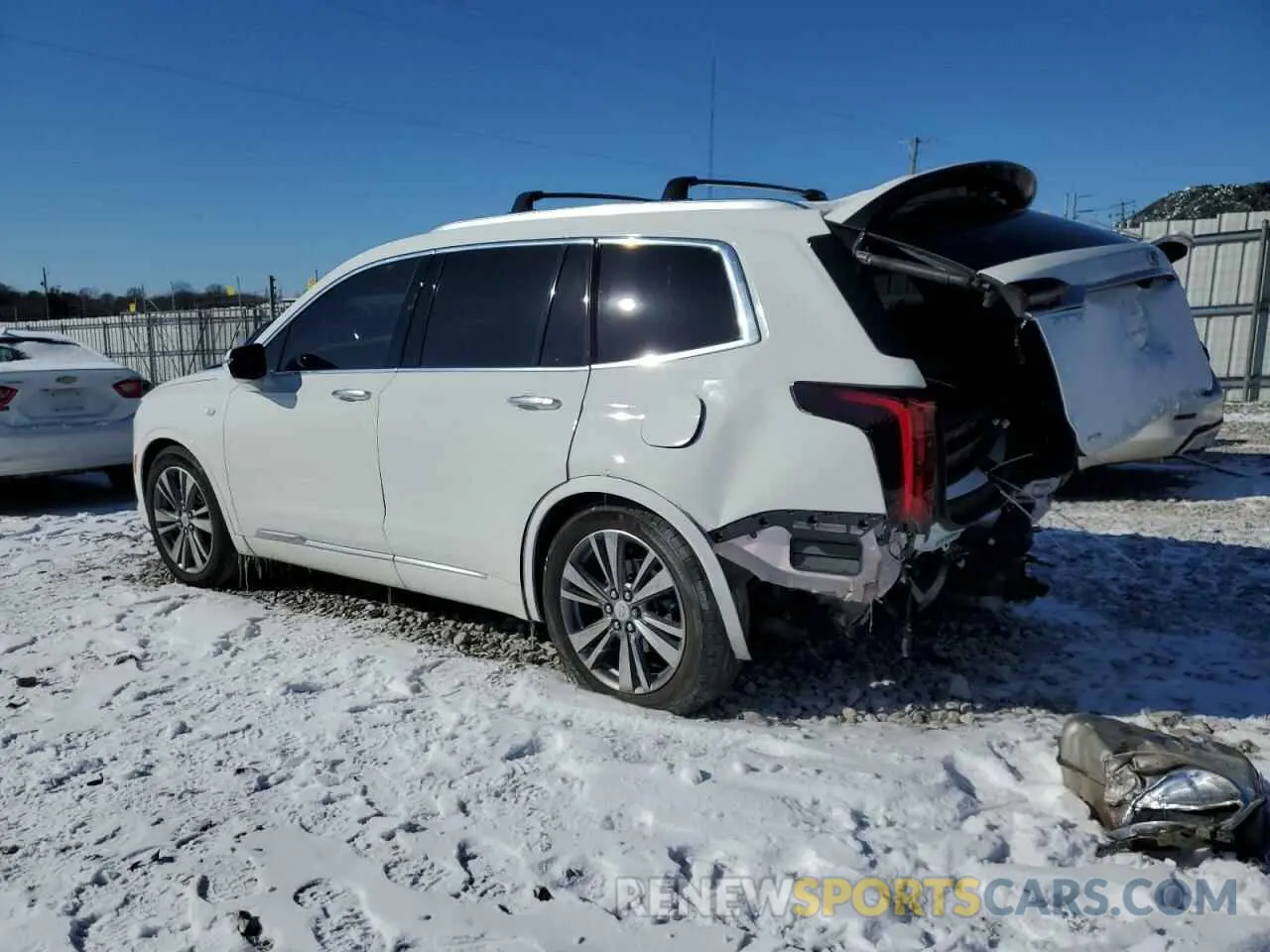 2 Photograph of a damaged car 1GYKPDRS3NZ127421 CADILLAC XT6 2022