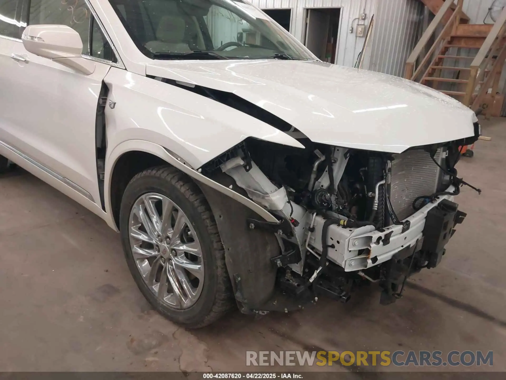 18 Photograph of a damaged car 1GYKPDRS3NZ131095 CADILLAC XT6 2022