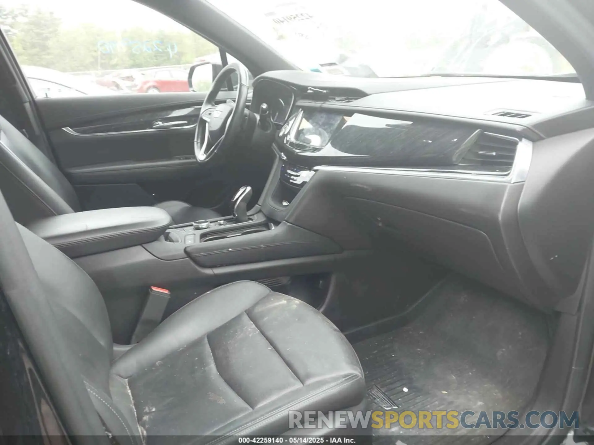 5 Photograph of a damaged car 1GYKPDRS5NZ149971 CADILLAC XT6 2022