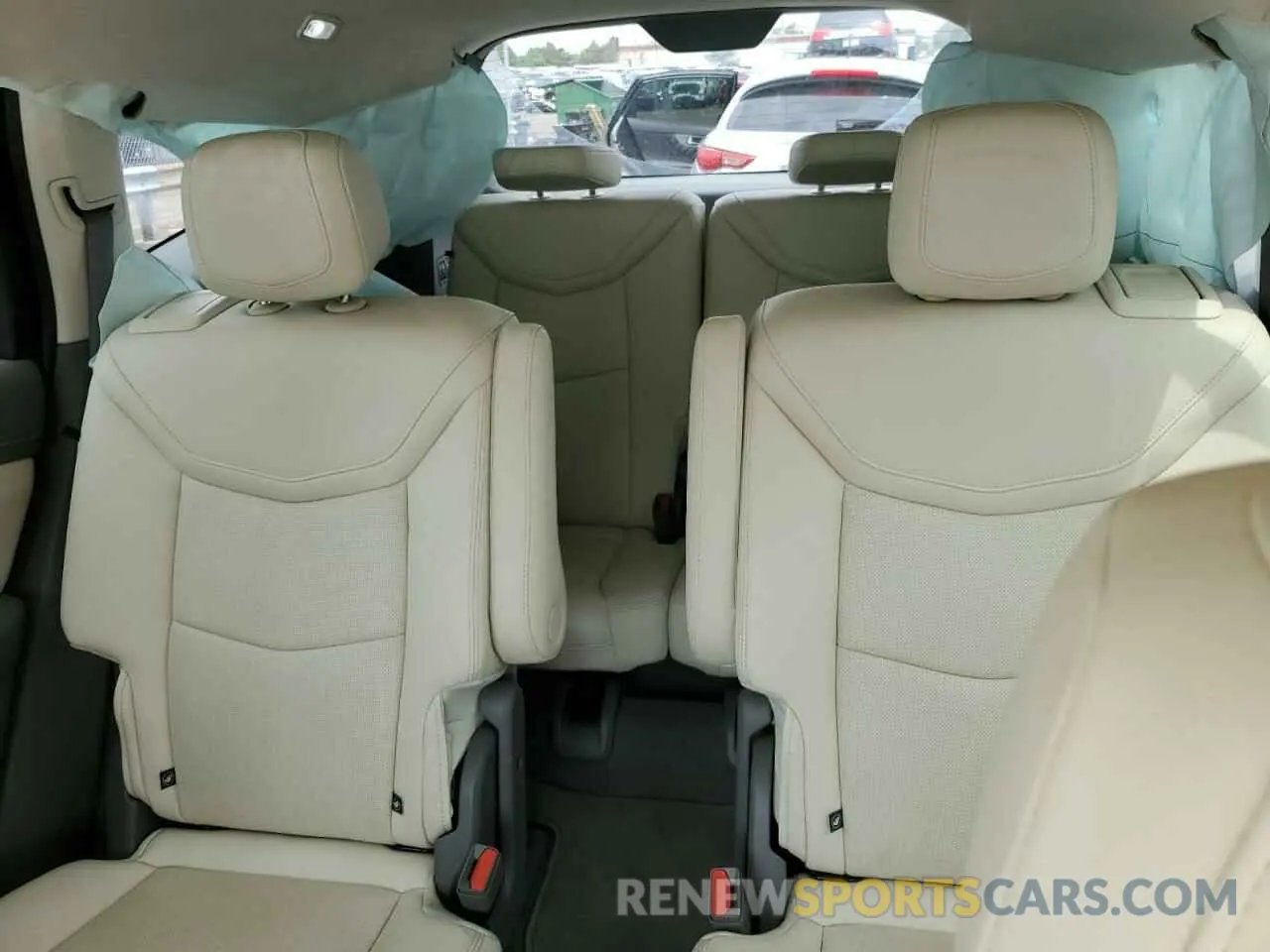 10 Photograph of a damaged car 1GYKPDRS5NZ180296 CADILLAC XT6 2022