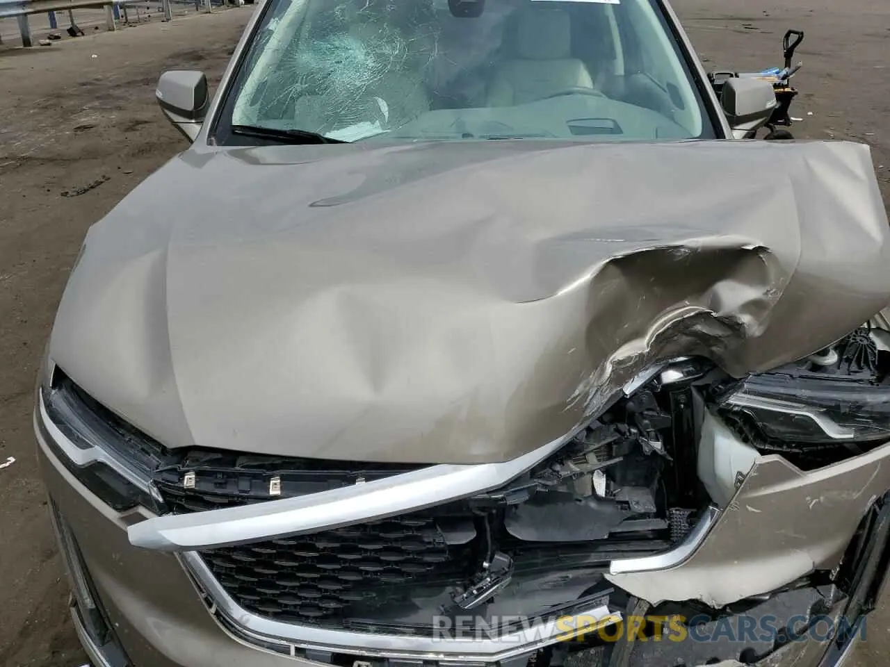 12 Photograph of a damaged car 1GYKPDRS5NZ180296 CADILLAC XT6 2022
