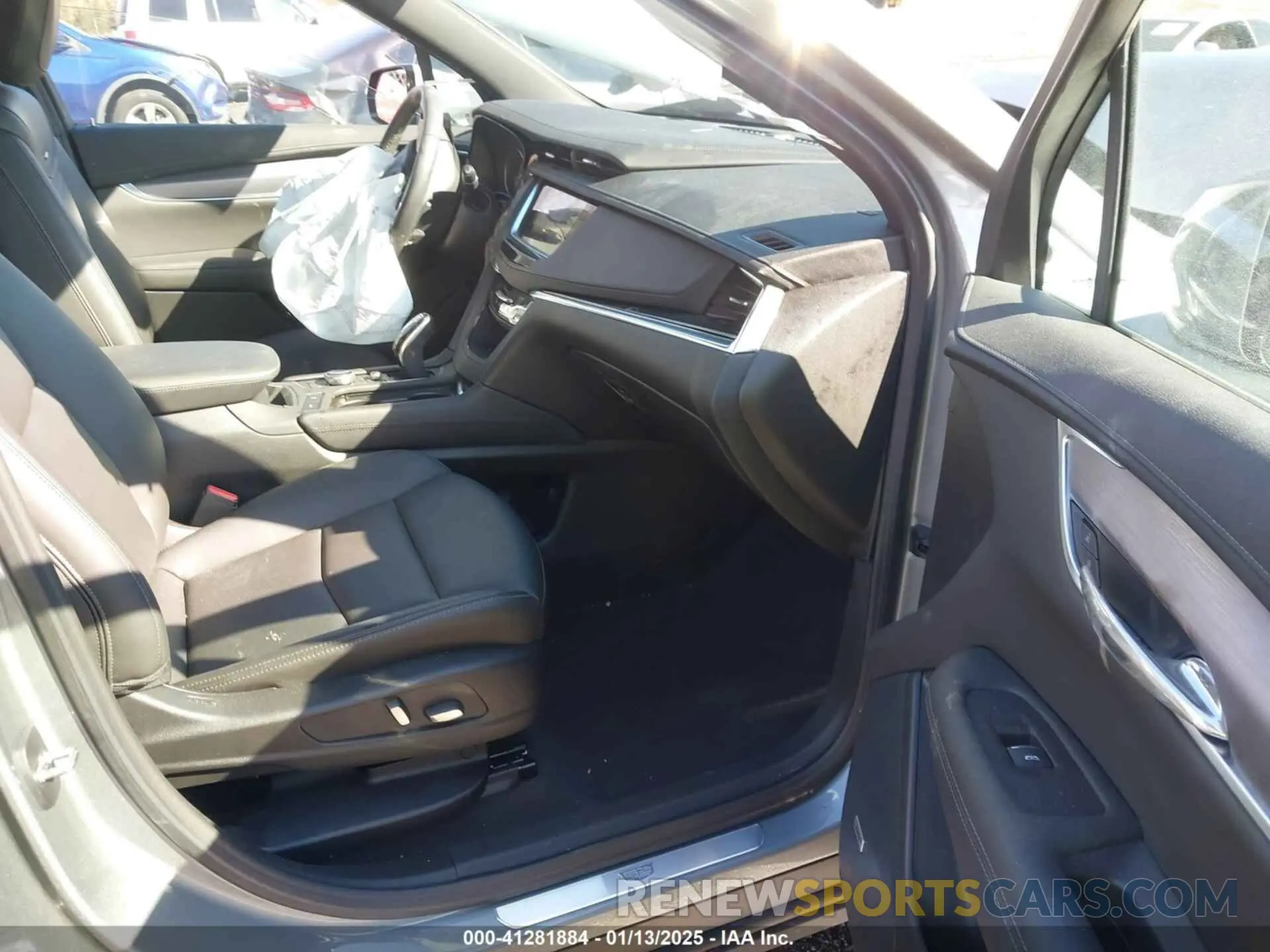 5 Photograph of a damaged car 1GYKPAR42PZ220336 CADILLAC XT6 2023