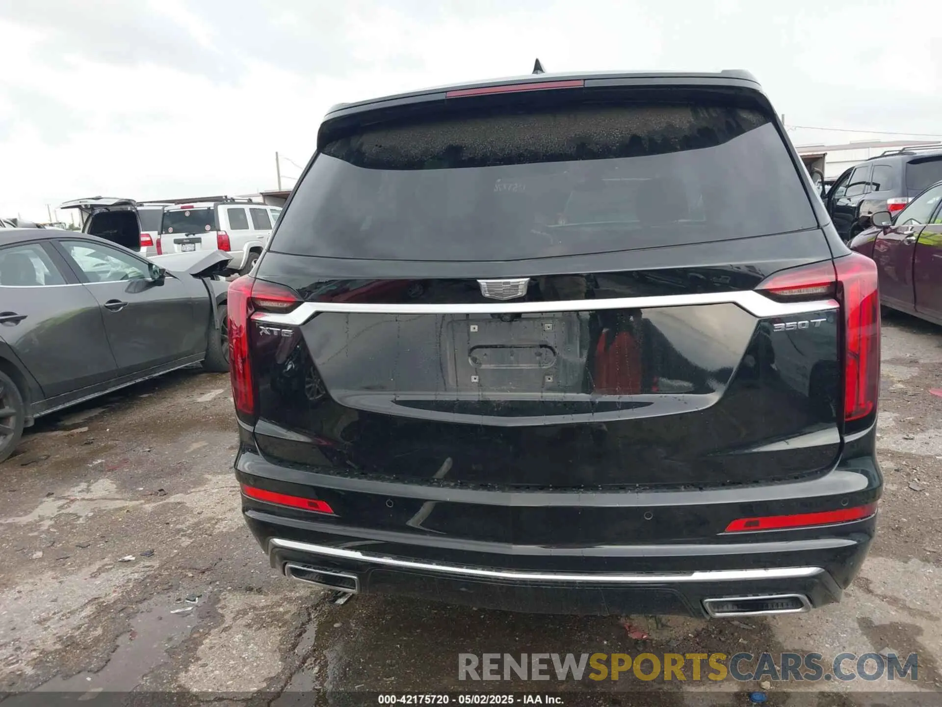 17 Photograph of a damaged car 1GYKPAR43PZ147512 CADILLAC XT6 2023