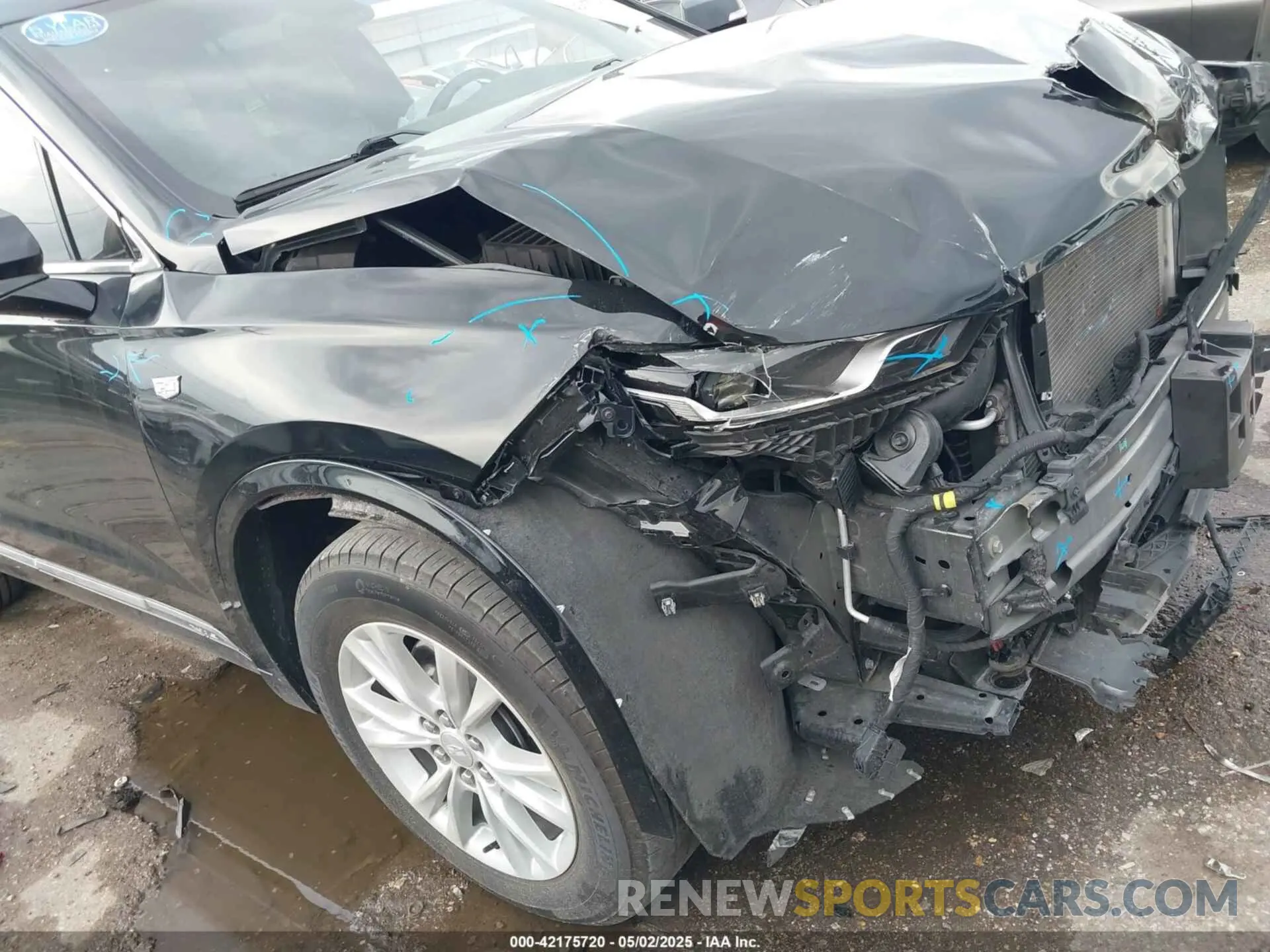 18 Photograph of a damaged car 1GYKPAR43PZ147512 CADILLAC XT6 2023