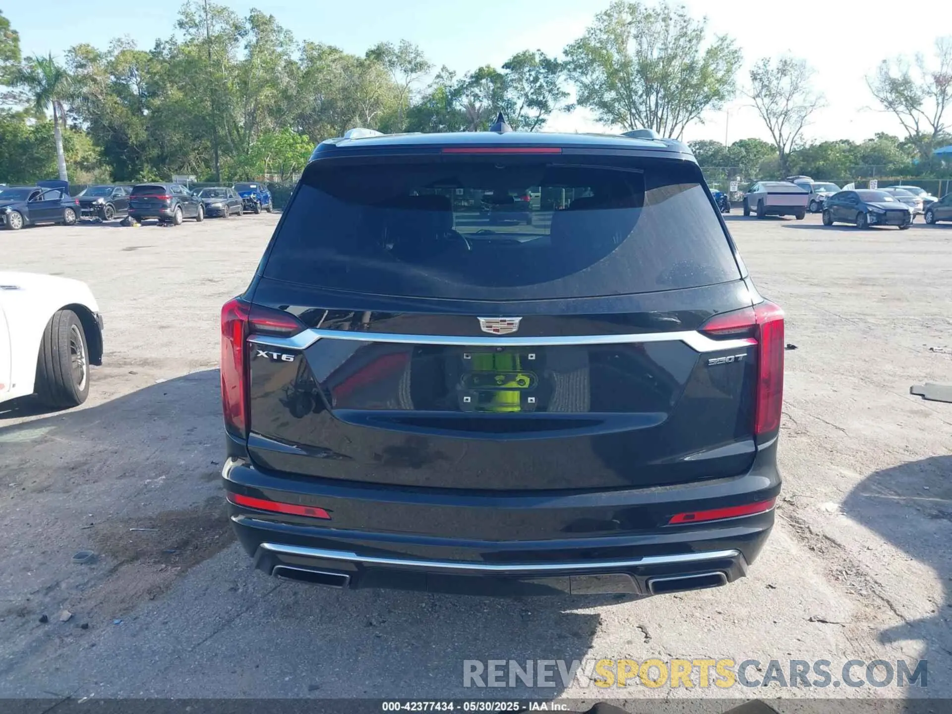 16 Photograph of a damaged car 1GYKPAR44PZ147079 CADILLAC XT6 2023