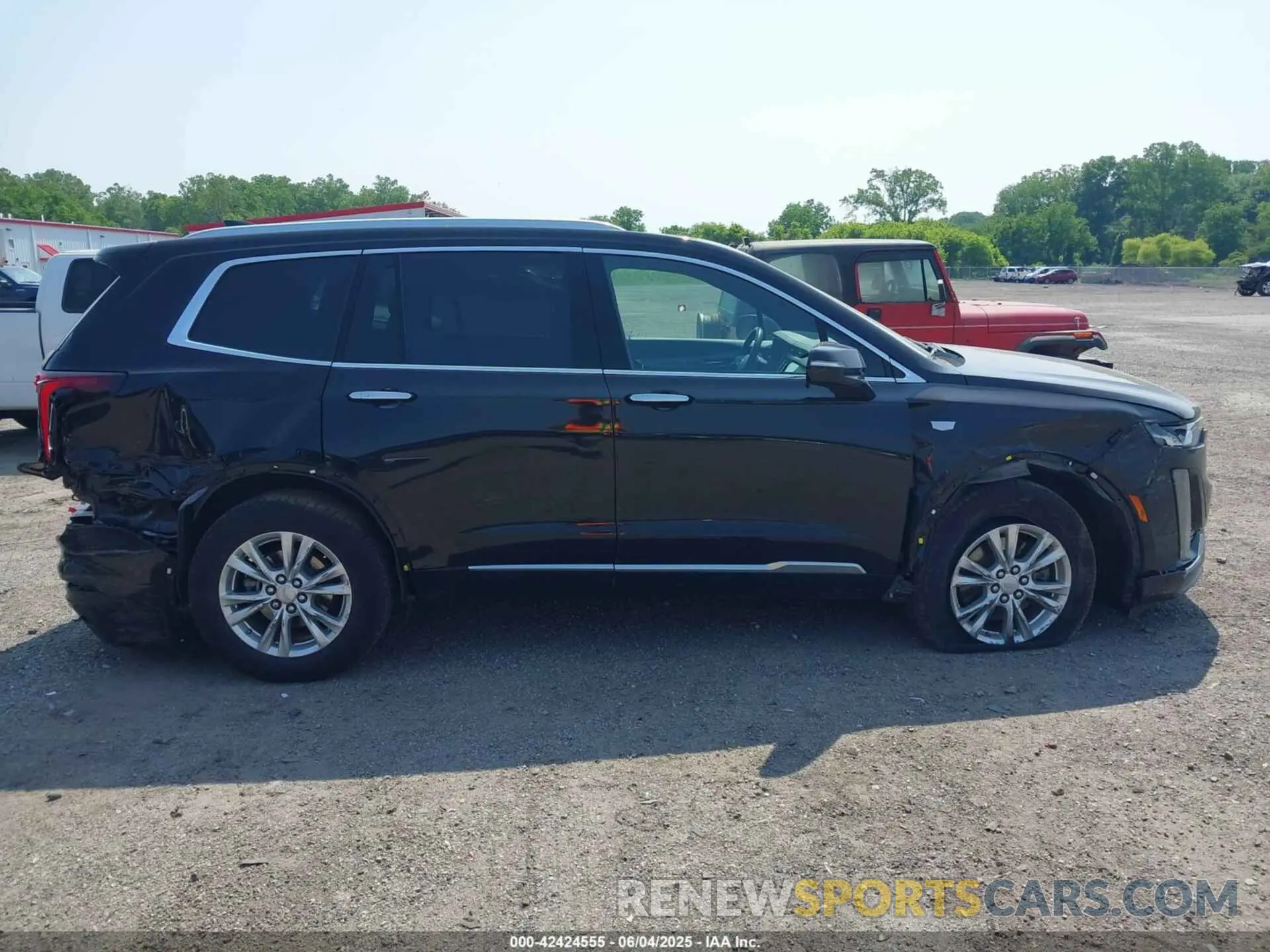 14 Photograph of a damaged car 1GYKPBR49PZ169939 CADILLAC XT6 2023