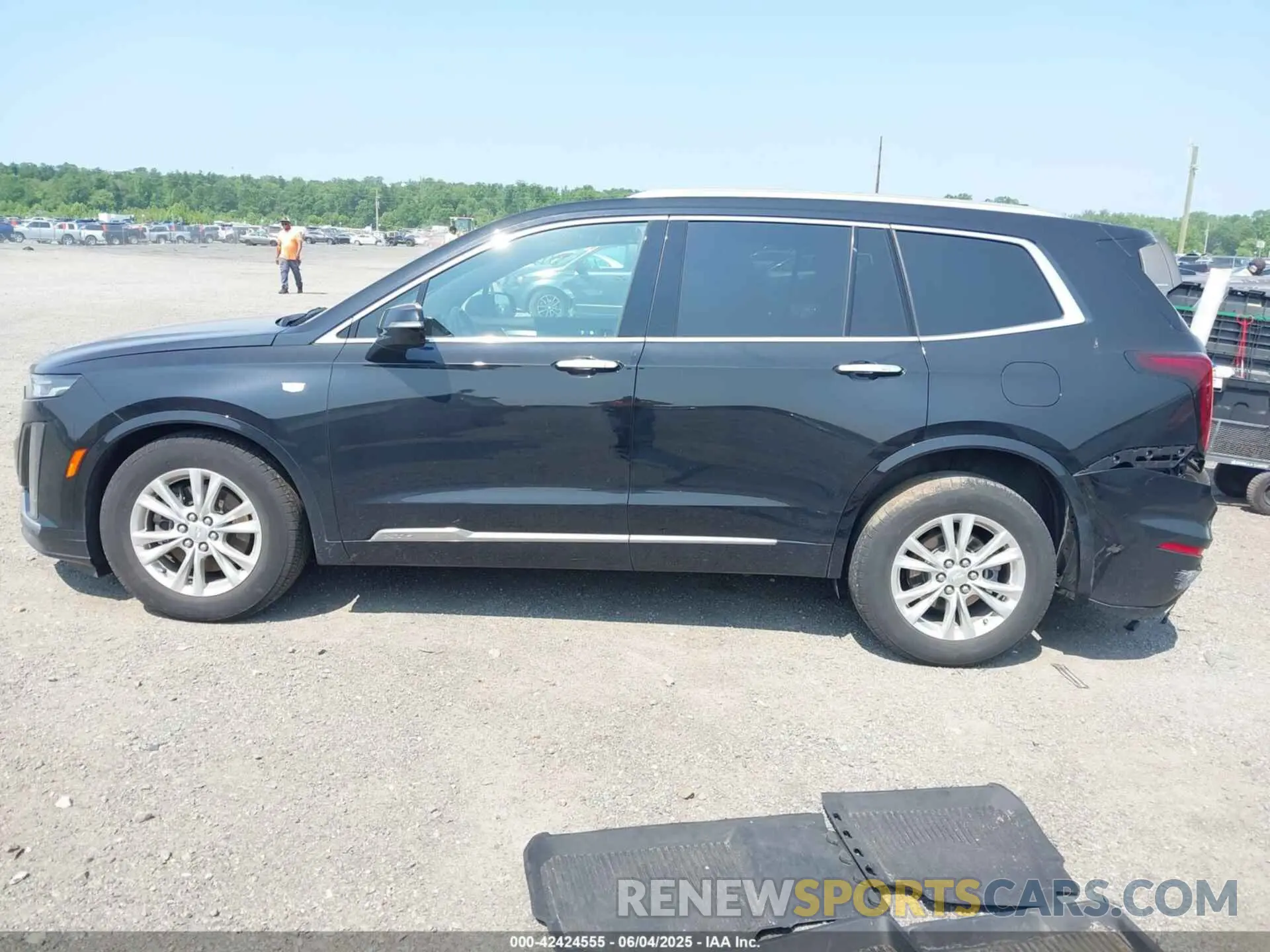 15 Photograph of a damaged car 1GYKPBR49PZ169939 CADILLAC XT6 2023