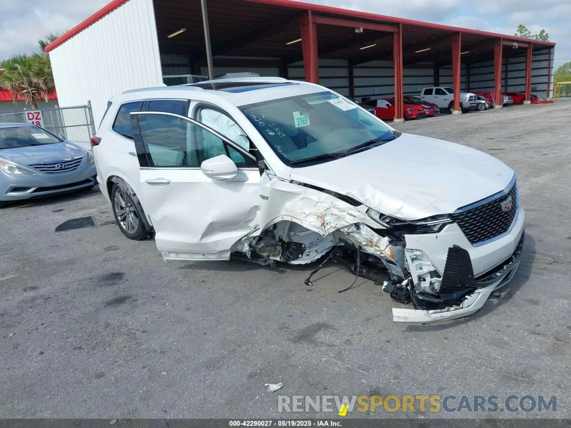1 Photograph of a damaged car 1GYKPCRS3PZ186210 CADILLAC XT6 2023