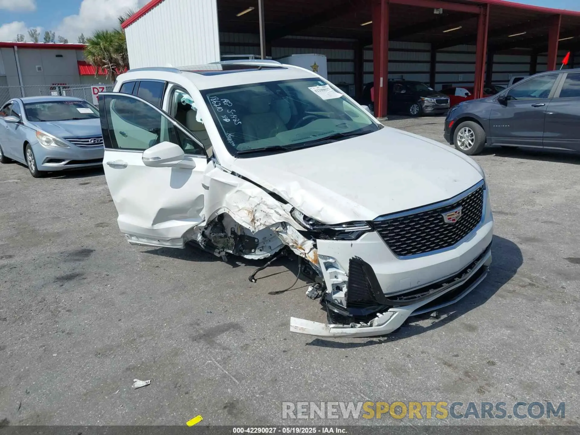 6 Photograph of a damaged car 1GYKPCRS3PZ186210 CADILLAC XT6 2023