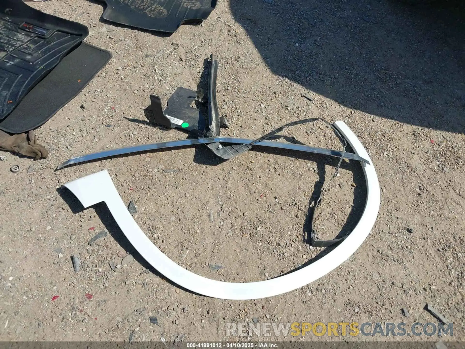 12 Photograph of a damaged car 1GYKPCRS4PZ142412 CADILLAC XT6 2023