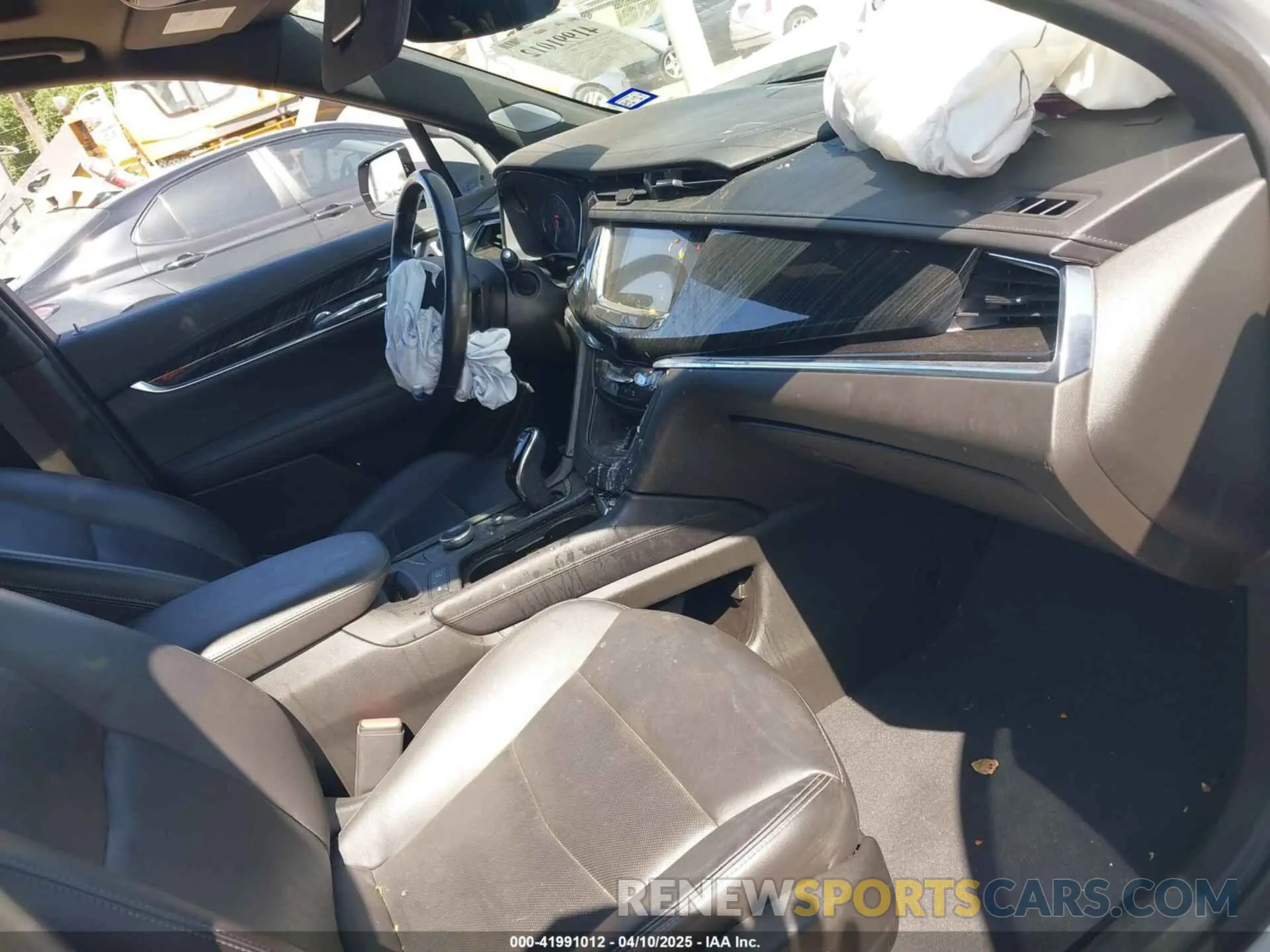 5 Photograph of a damaged car 1GYKPCRS4PZ142412 CADILLAC XT6 2023