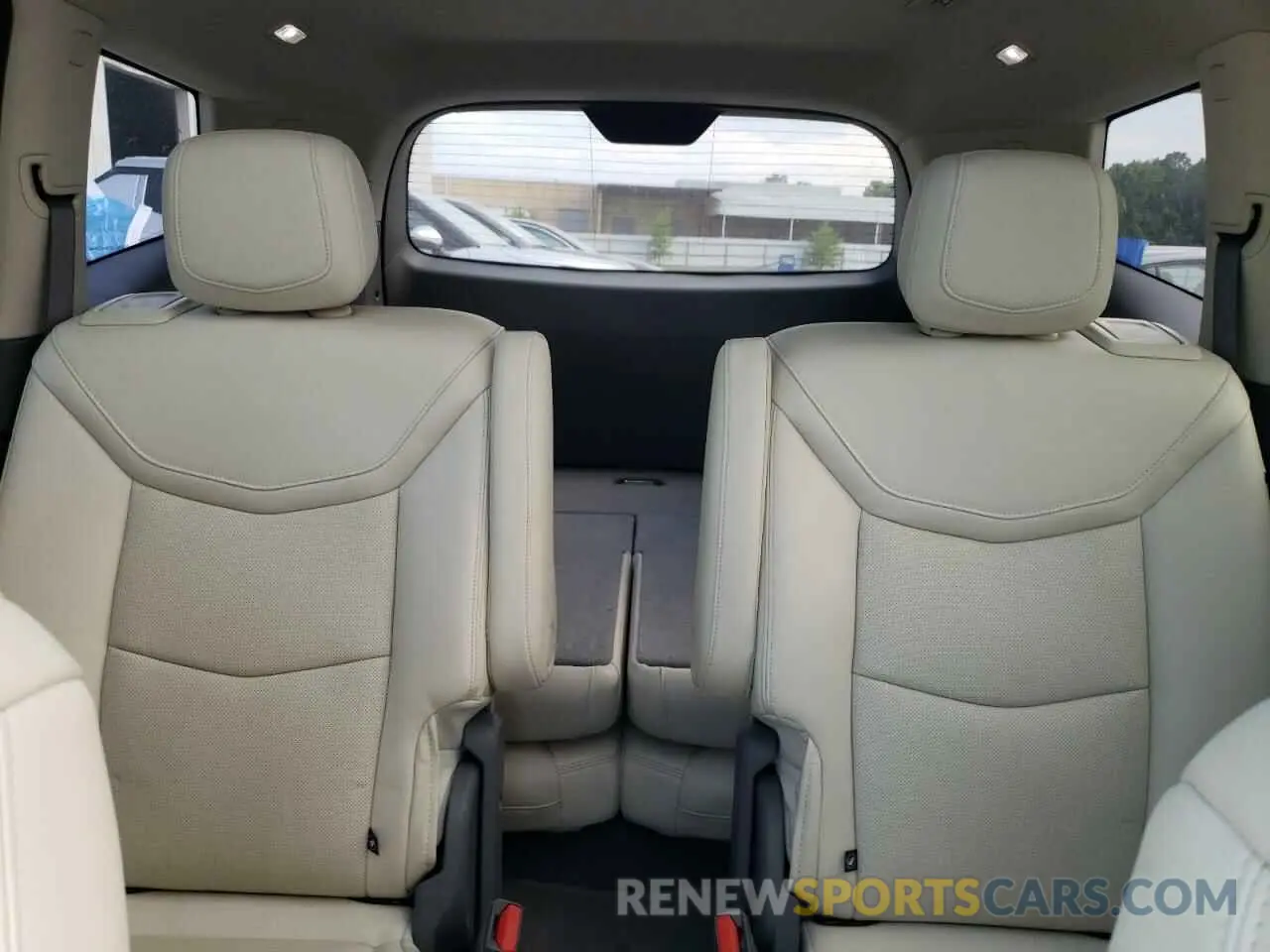10 Photograph of a damaged car 1GYKPCRS5PZ120161 CADILLAC XT6 2023