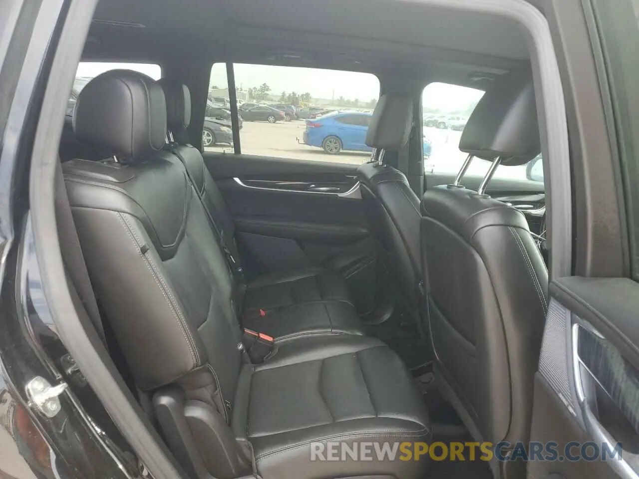 11 Photograph of a damaged car 1GYKPCRS6PZ127331 CADILLAC XT6 2023