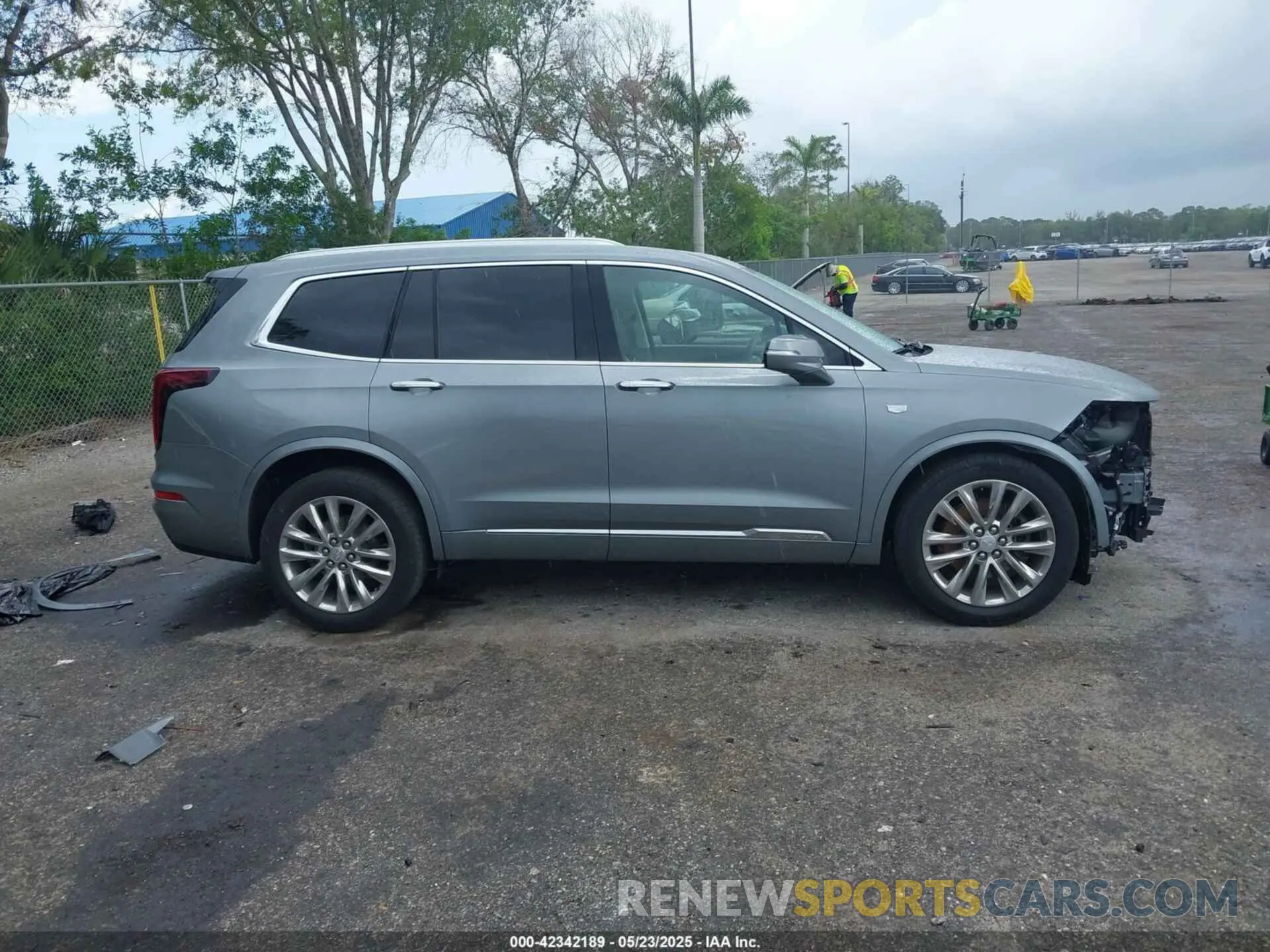 14 Photograph of a damaged car 1GYKPCRS9PZ193999 CADILLAC XT6 2023