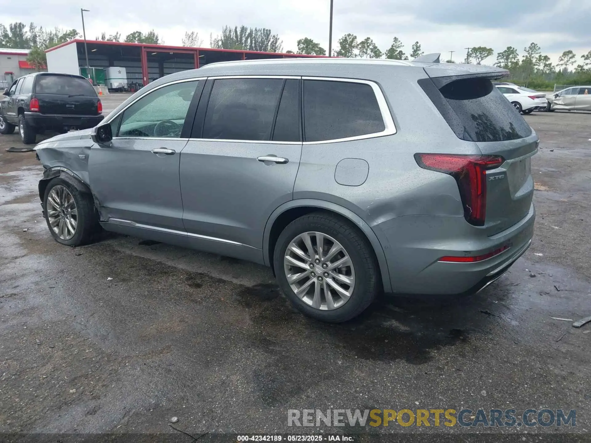 3 Photograph of a damaged car 1GYKPCRS9PZ193999 CADILLAC XT6 2023