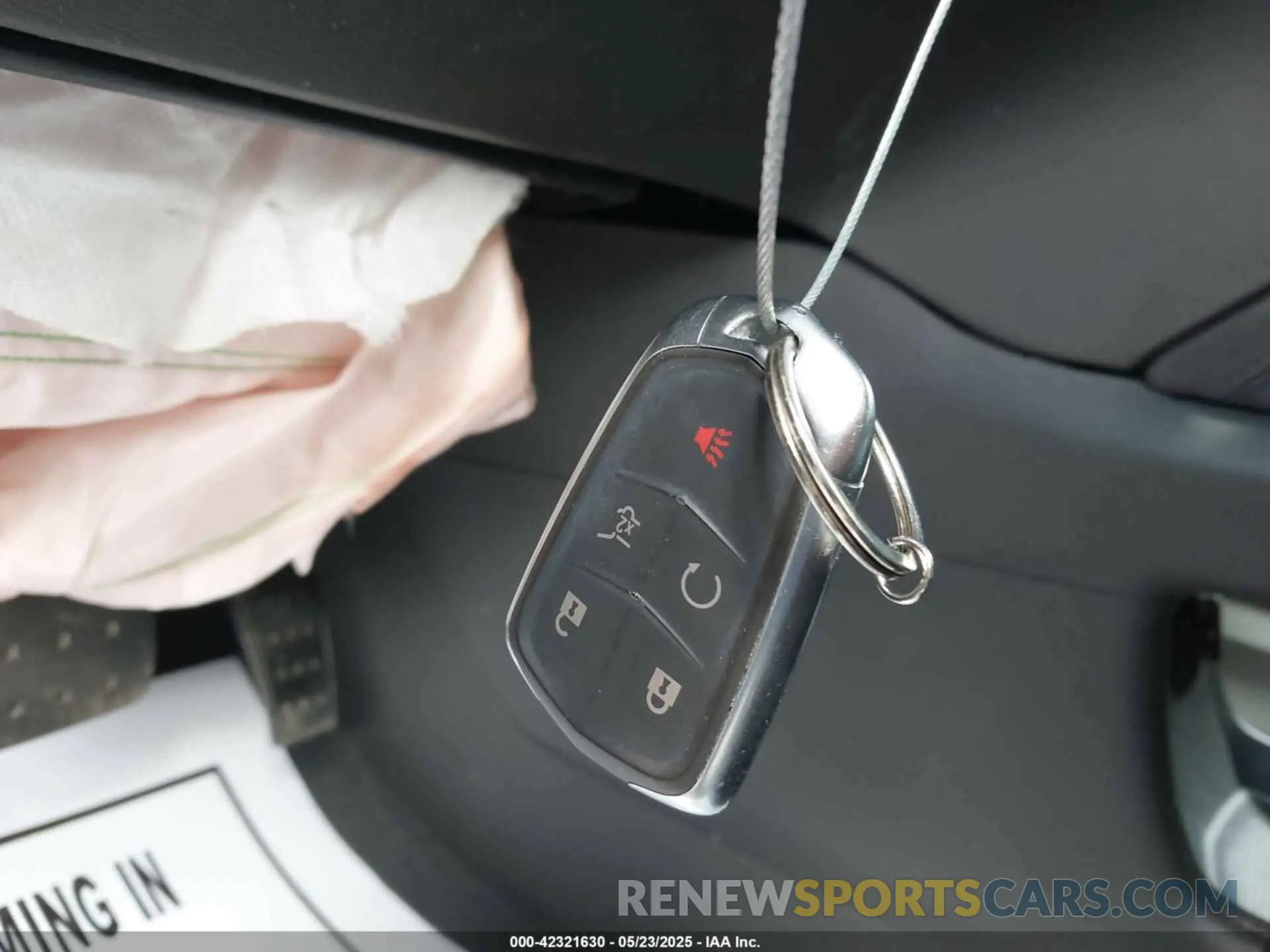 11 Photograph of a damaged car 1GYKPDRS5PZ206026 CADILLAC XT6 2023