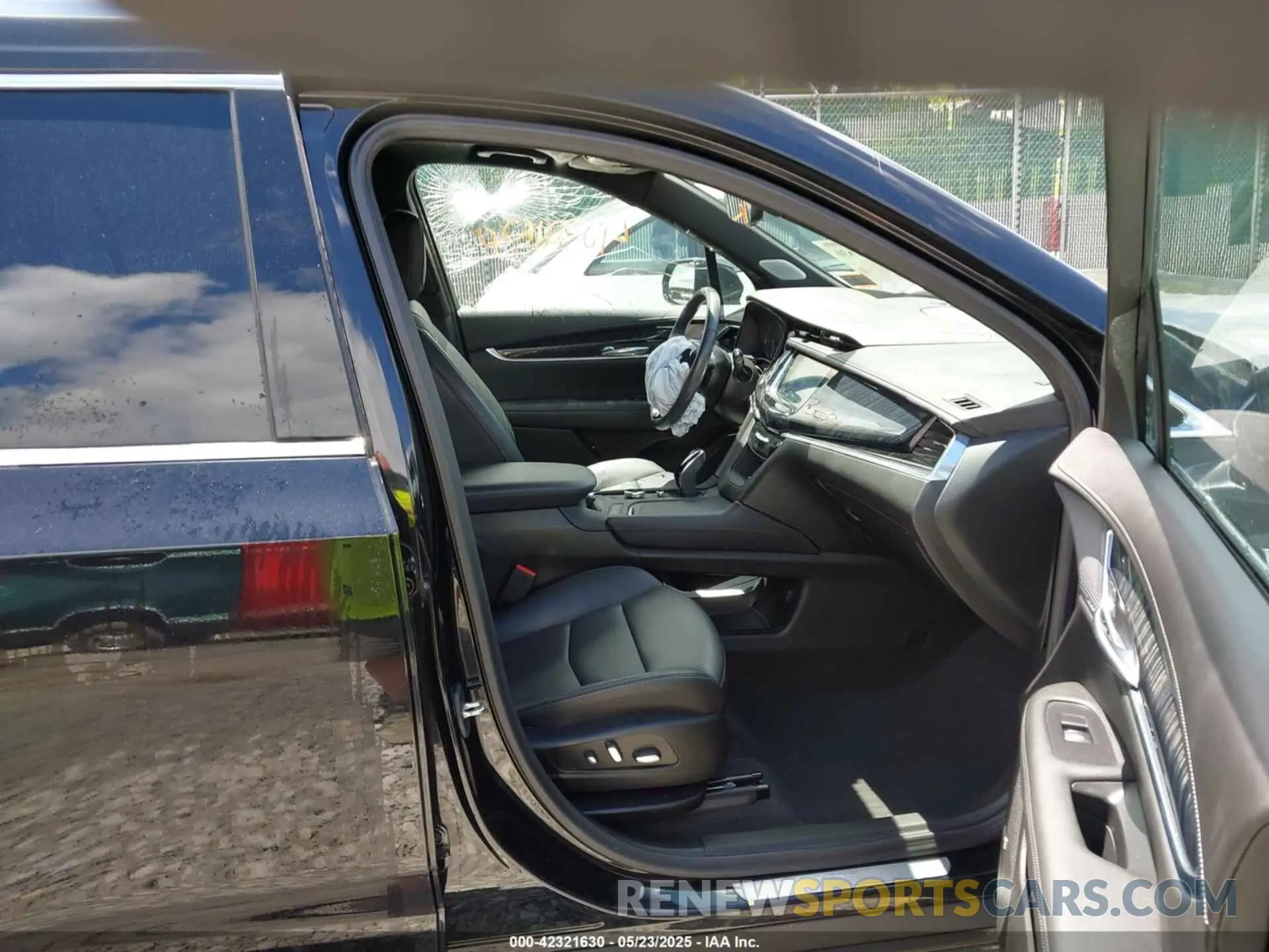 5 Photograph of a damaged car 1GYKPDRS5PZ206026 CADILLAC XT6 2023