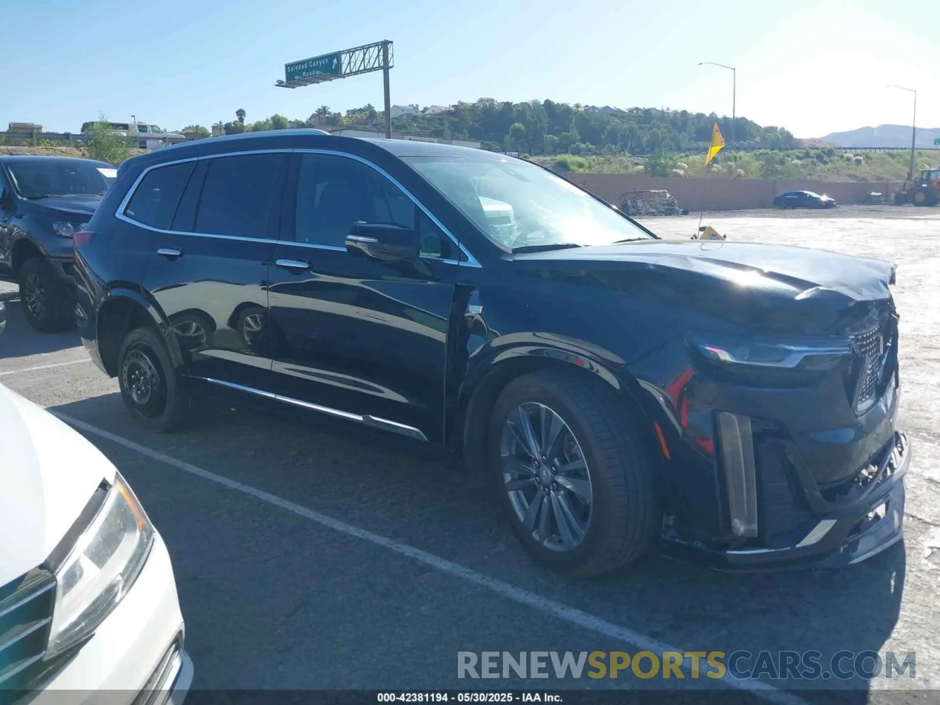 13 Photograph of a damaged car 1GYKPDRS6PZ162828 CADILLAC XT6 2023