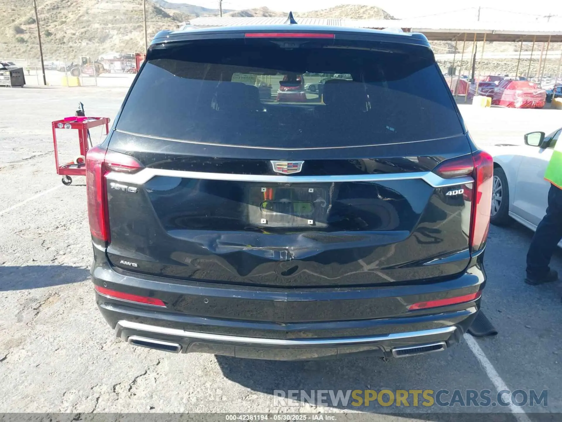 16 Photograph of a damaged car 1GYKPDRS6PZ162828 CADILLAC XT6 2023