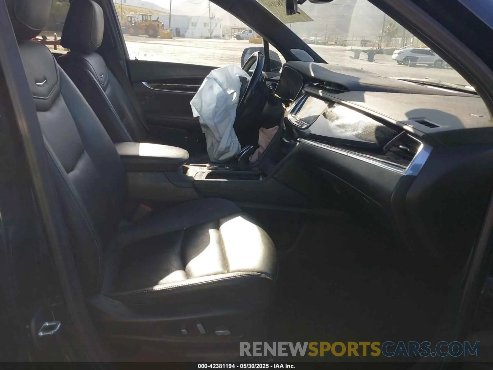 5 Photograph of a damaged car 1GYKPDRS6PZ162828 CADILLAC XT6 2023