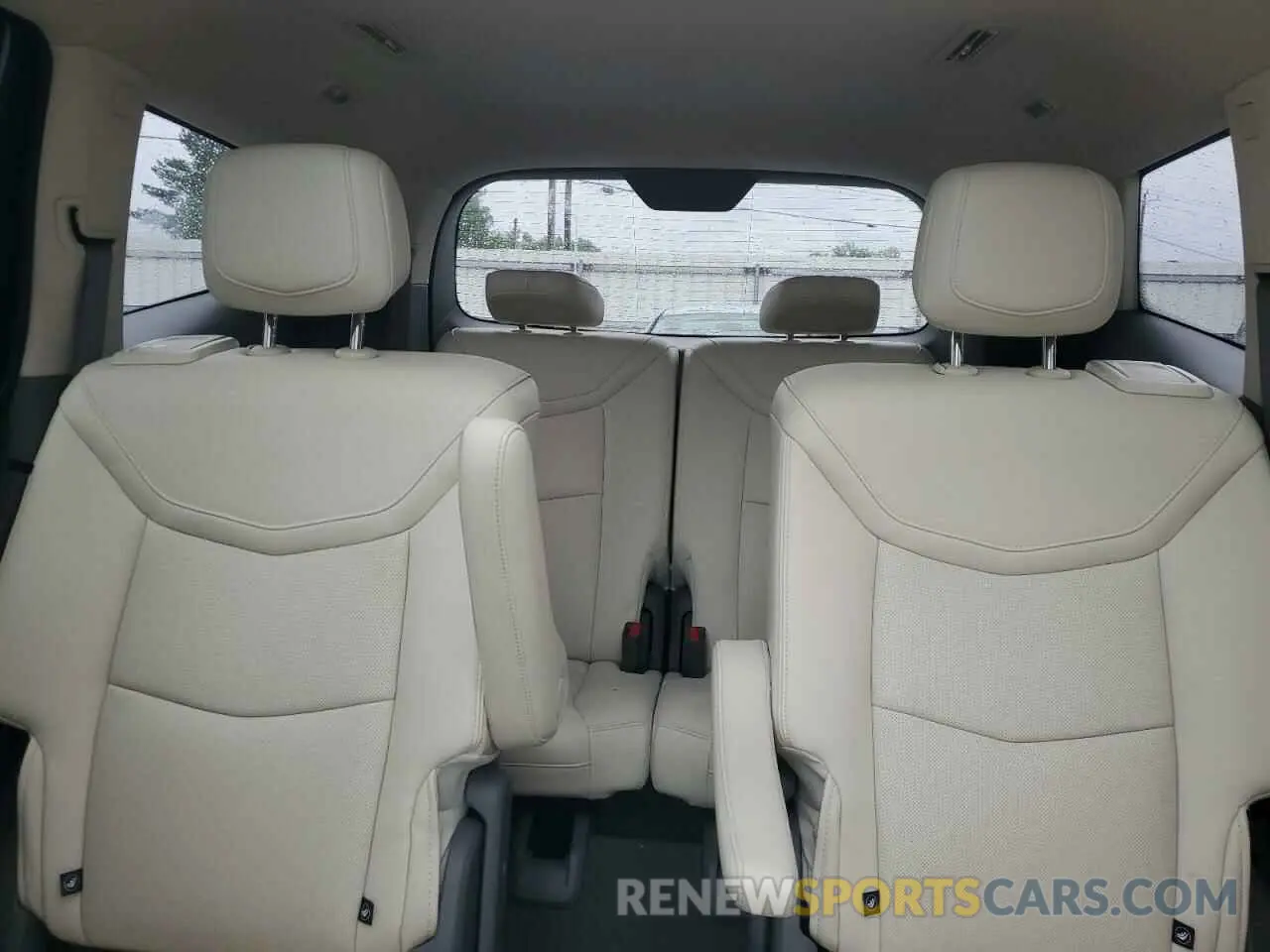 10 Photograph of a damaged car 1GYKPDRS8PZ119320 CADILLAC XT6 2023
