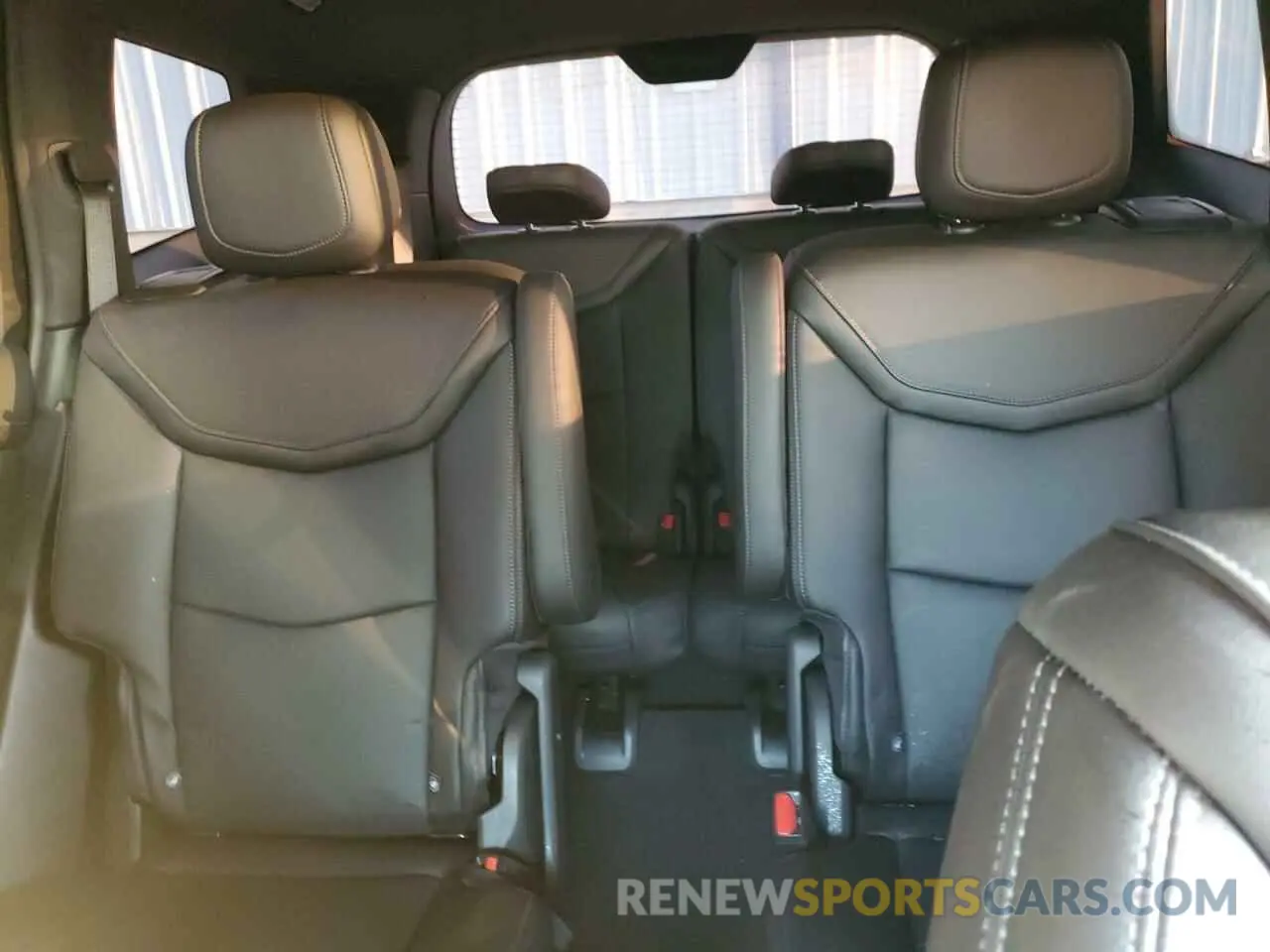 10 Photograph of a damaged car 1GYKPDRS8PZ164841 CADILLAC XT6 2023