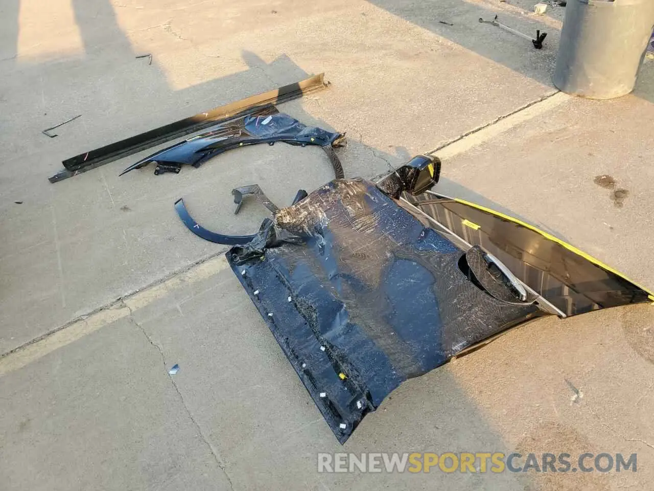 13 Photograph of a damaged car 1GYKPDRS8PZ164841 CADILLAC XT6 2023