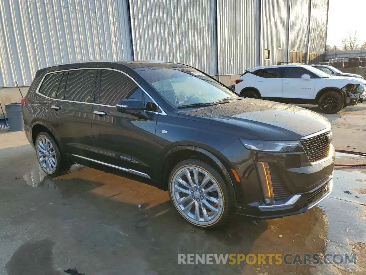 4 Photograph of a damaged car 1GYKPDRS8PZ164841 CADILLAC XT6 2023