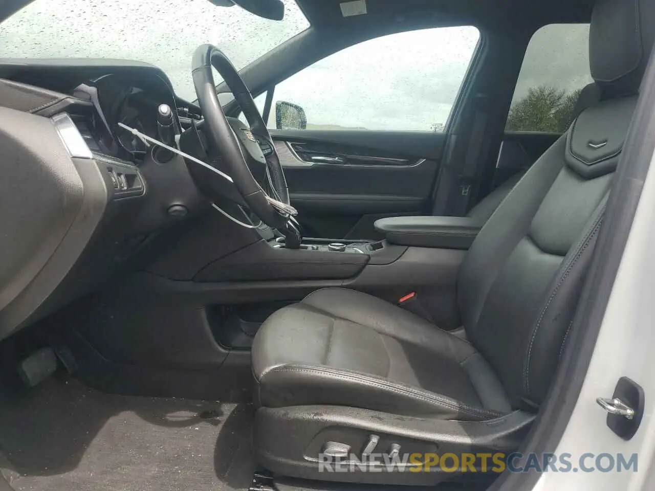 7 Photograph of a damaged car 1GYKPDRS8PZ205145 CADILLAC XT6 2023