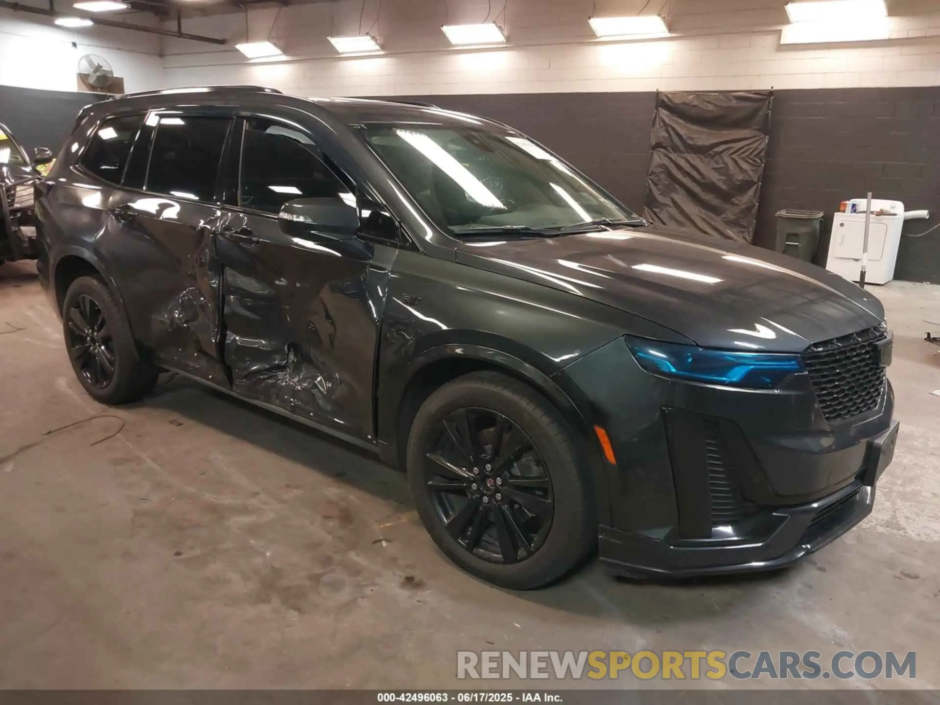 1 Photograph of a damaged car 1GYKPDRSXPZ162217 CADILLAC XT6 2023