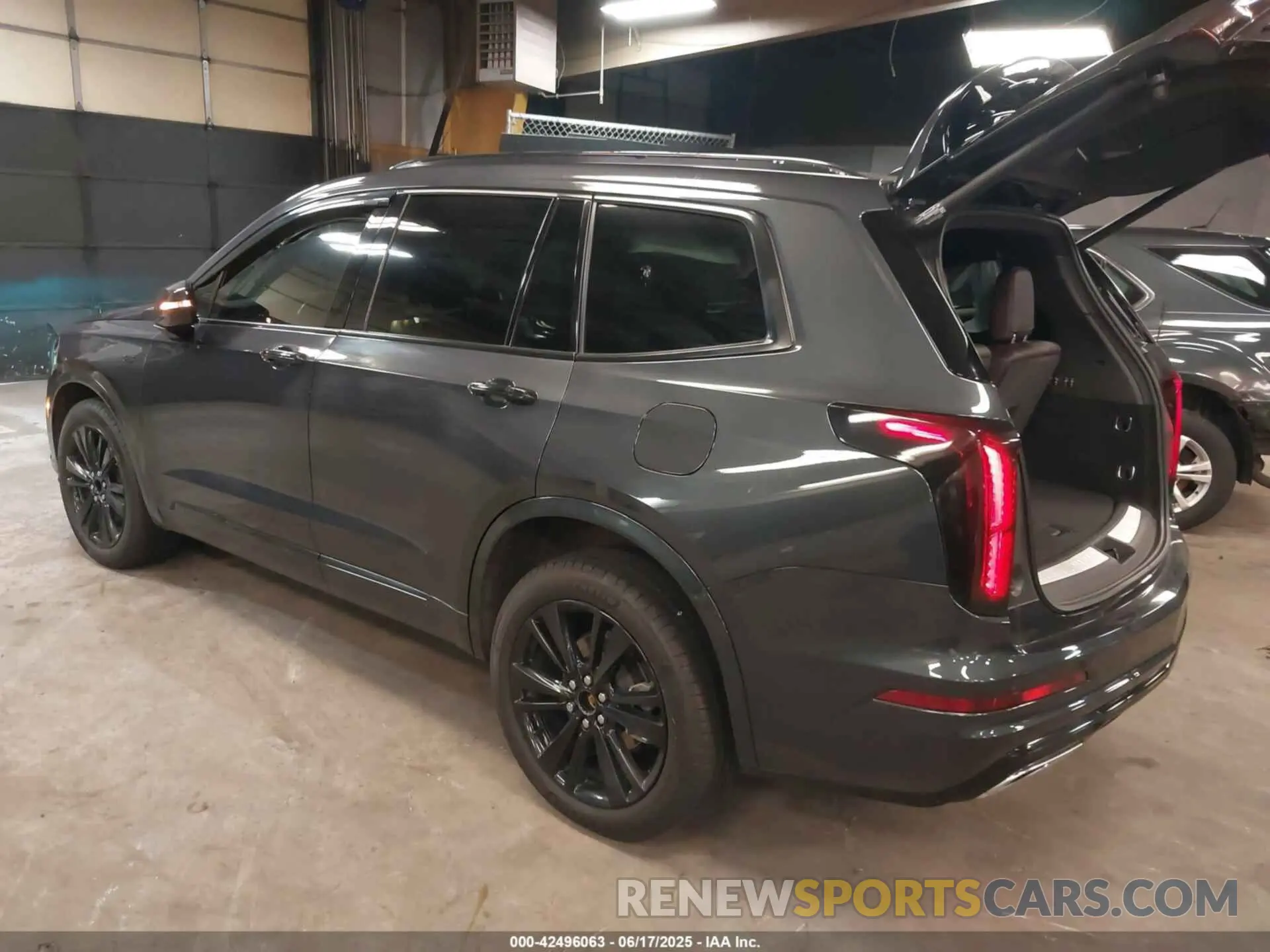 3 Photograph of a damaged car 1GYKPDRSXPZ162217 CADILLAC XT6 2023