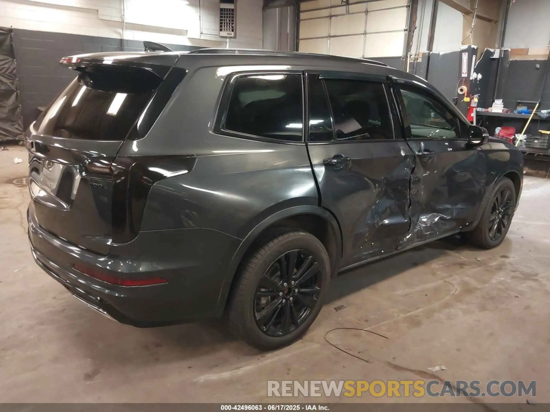4 Photograph of a damaged car 1GYKPDRSXPZ162217 CADILLAC XT6 2023