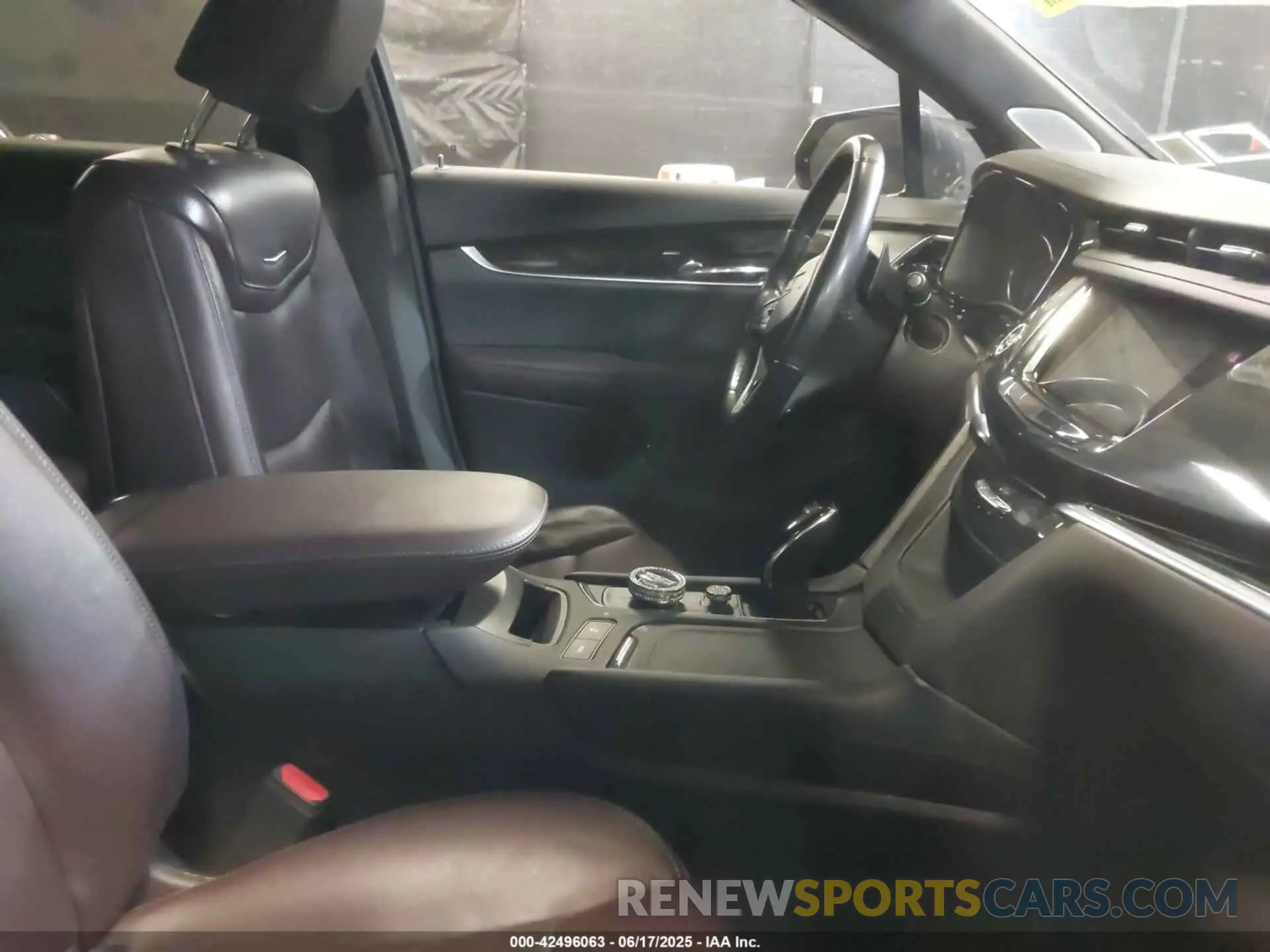 5 Photograph of a damaged car 1GYKPDRSXPZ162217 CADILLAC XT6 2023
