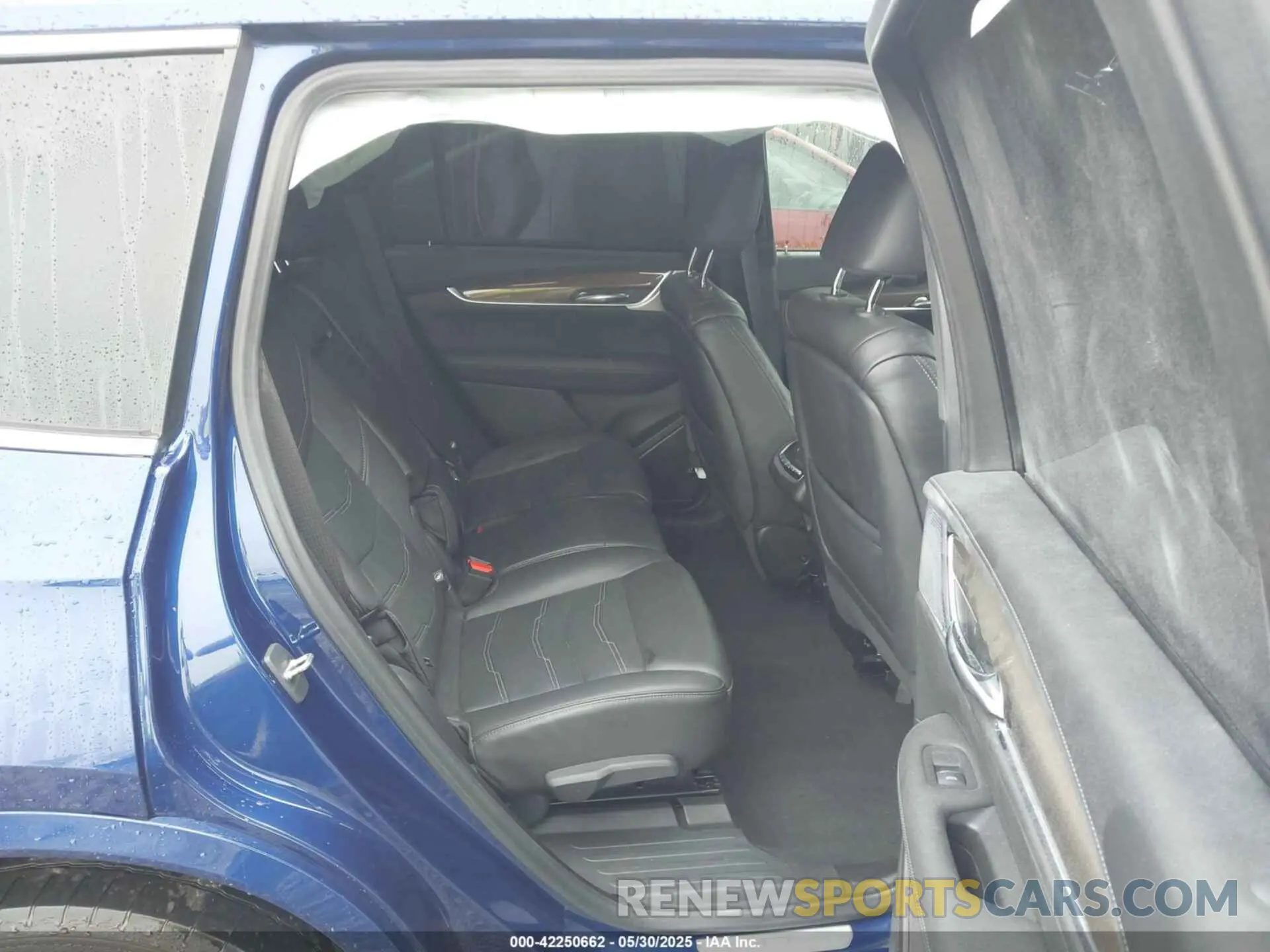 8 Photograph of a damaged car 1GYKPFRS1PZ180407 CADILLAC XT6 2023