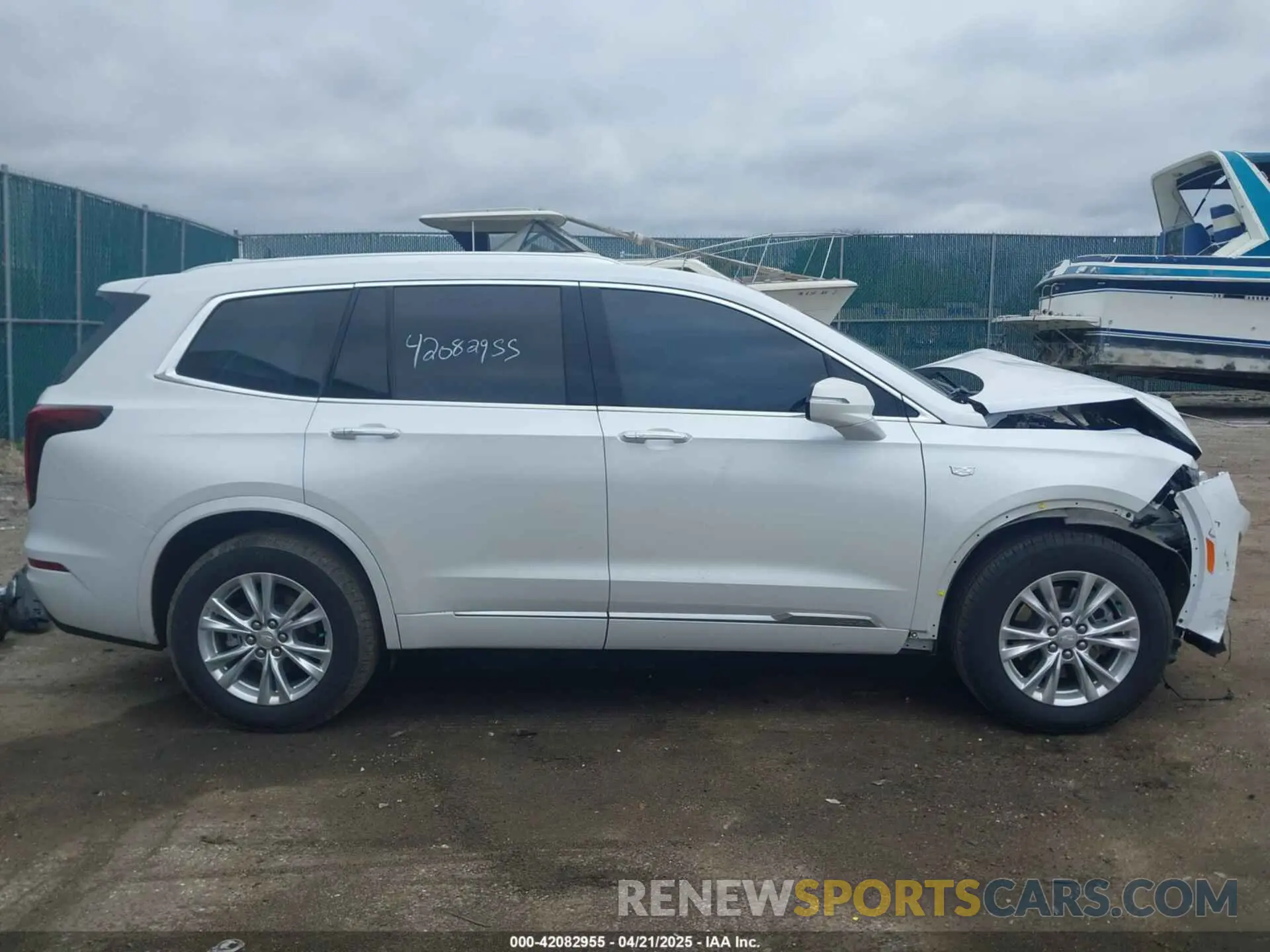 14 Photograph of a damaged car 1GYKPBR44RZ712732 CADILLAC XT6 2024