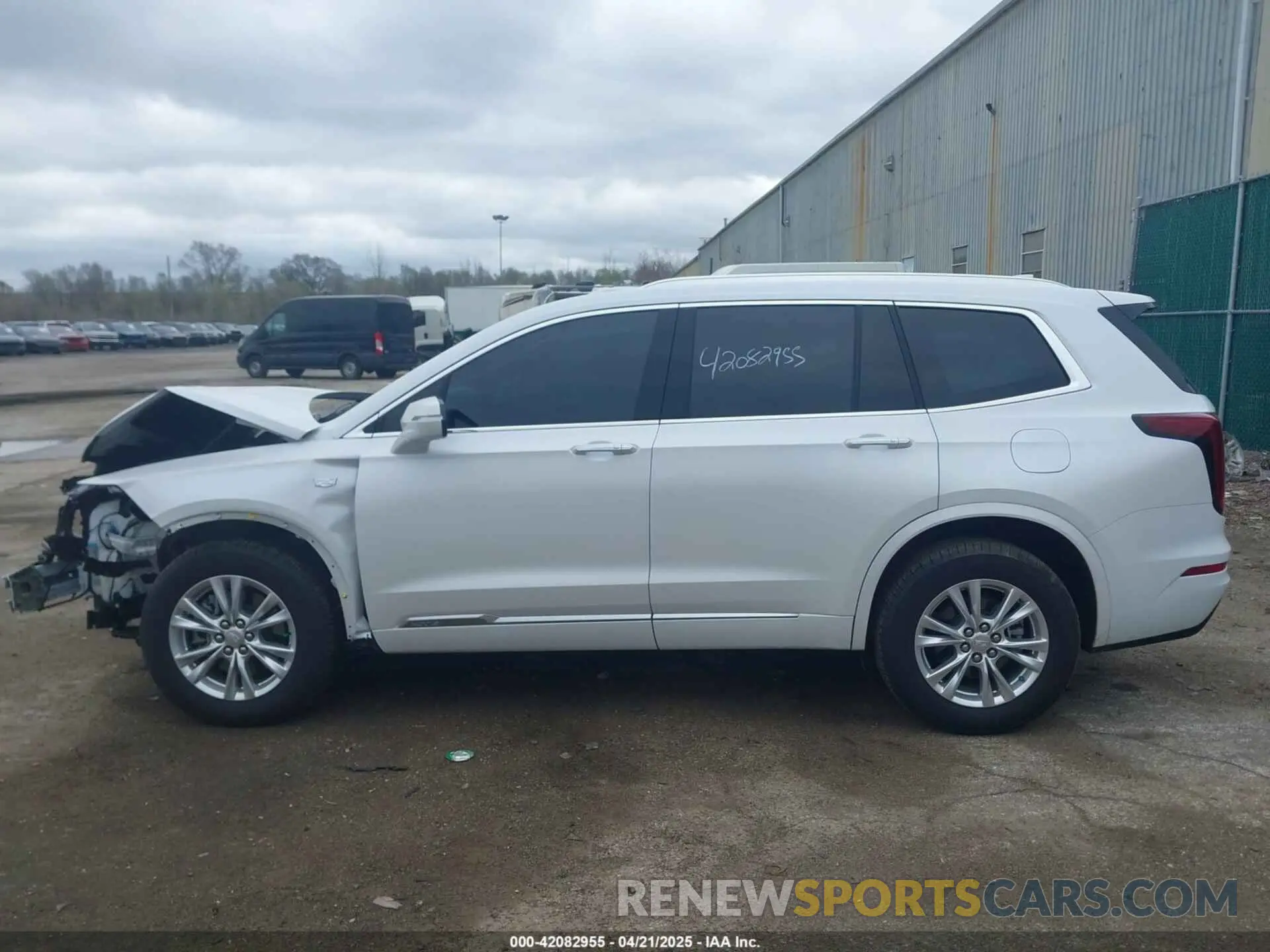 15 Photograph of a damaged car 1GYKPBR44RZ712732 CADILLAC XT6 2024