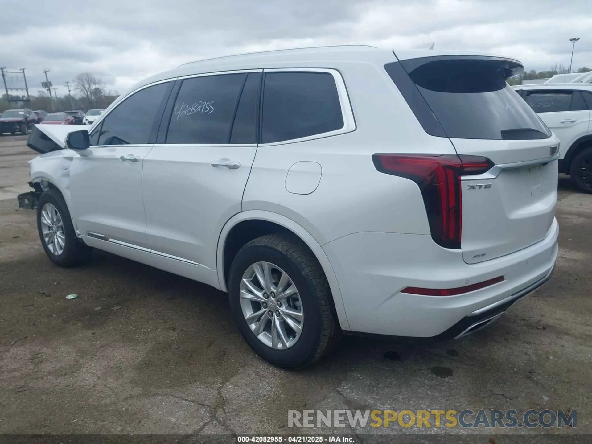 3 Photograph of a damaged car 1GYKPBR44RZ712732 CADILLAC XT6 2024